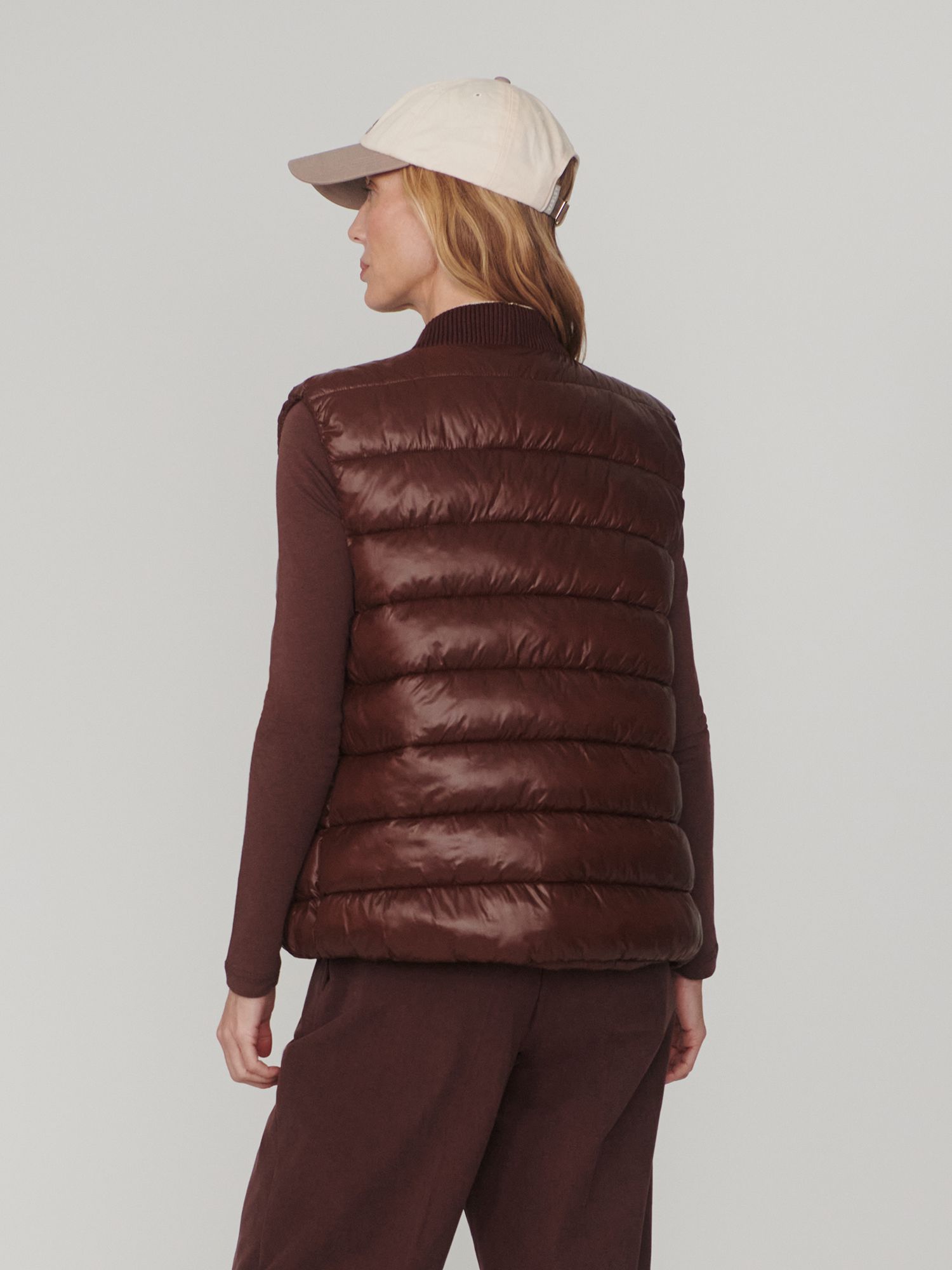 Varley Women's Colwyn Short Boxy Gilet product image