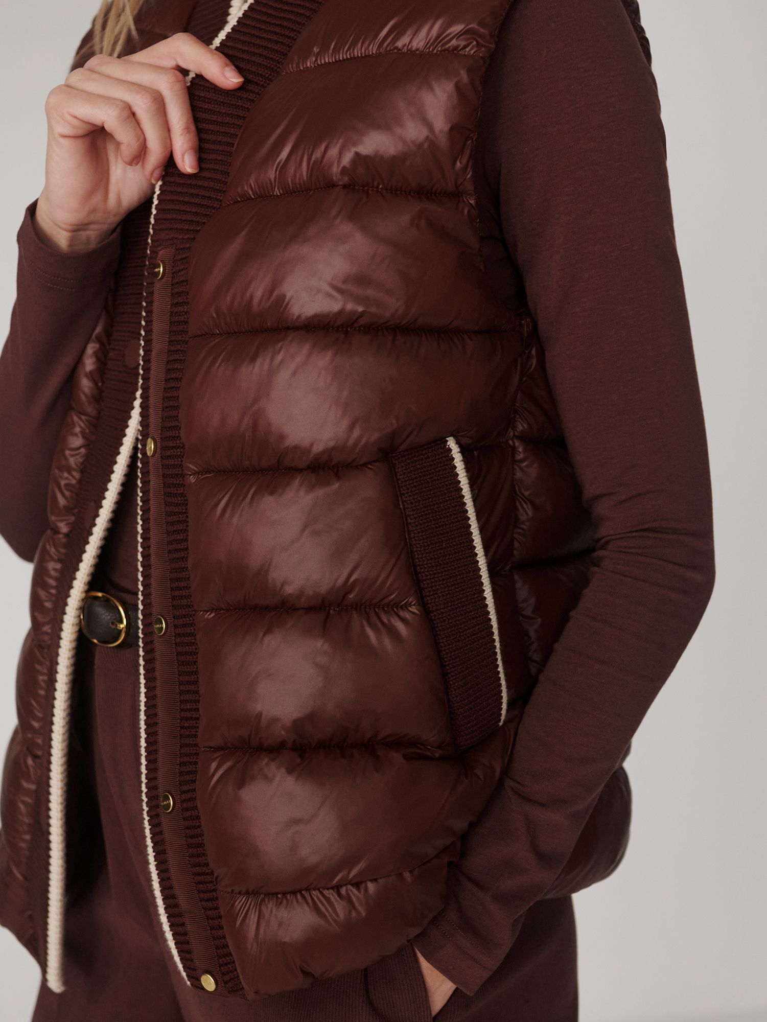 Varley Women's Colwyn Short Boxy Gilet product image