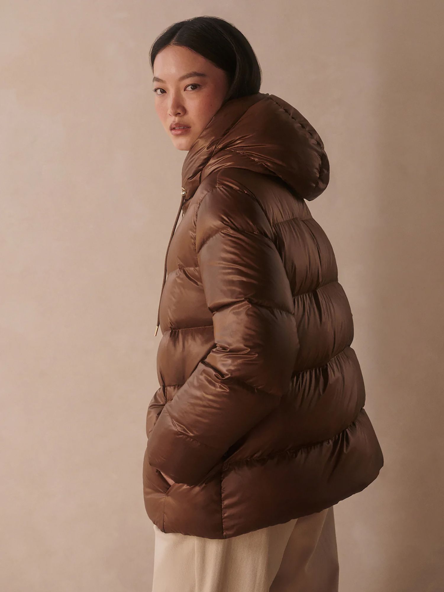 Varley Women's Madelina Lightweight Down Jacket product image
