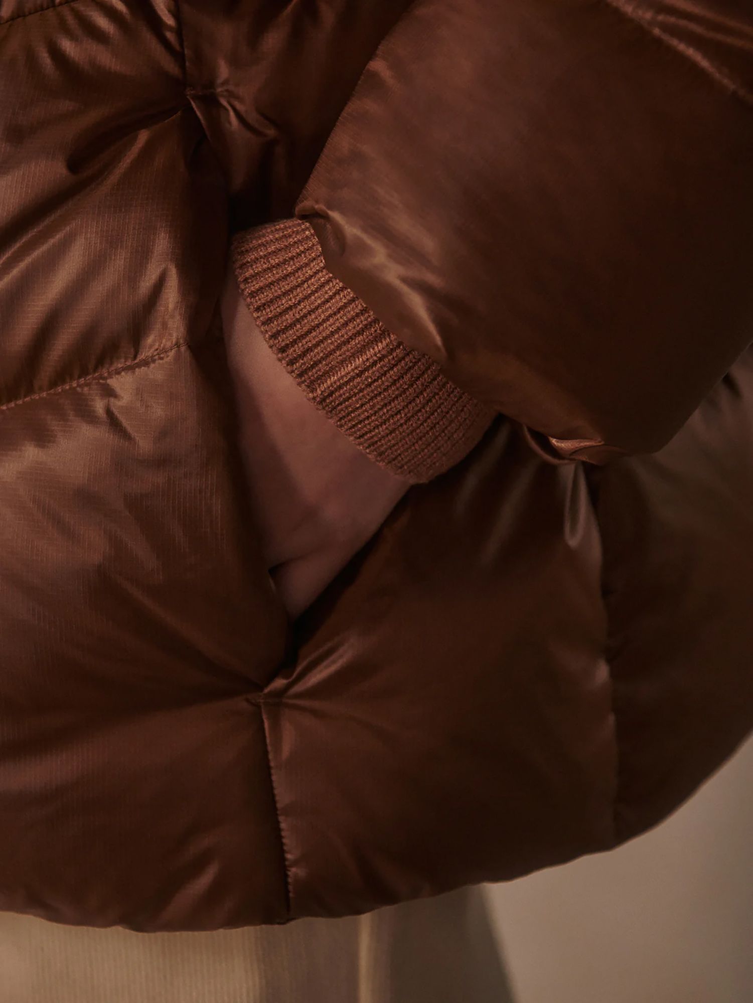 Varley Women's Madelina Lightweight Down Jacket product image