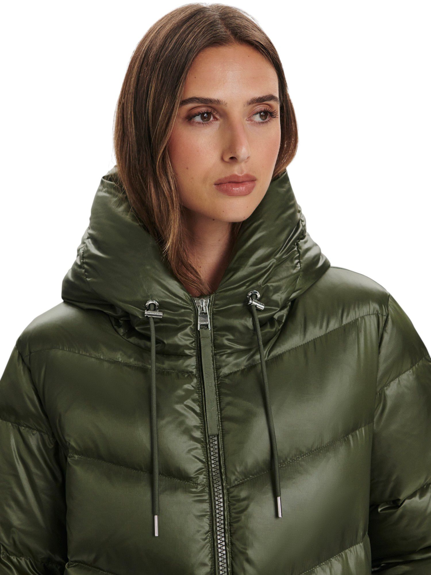 Varley Women's Madelina Lightweight Down Jacket product image
