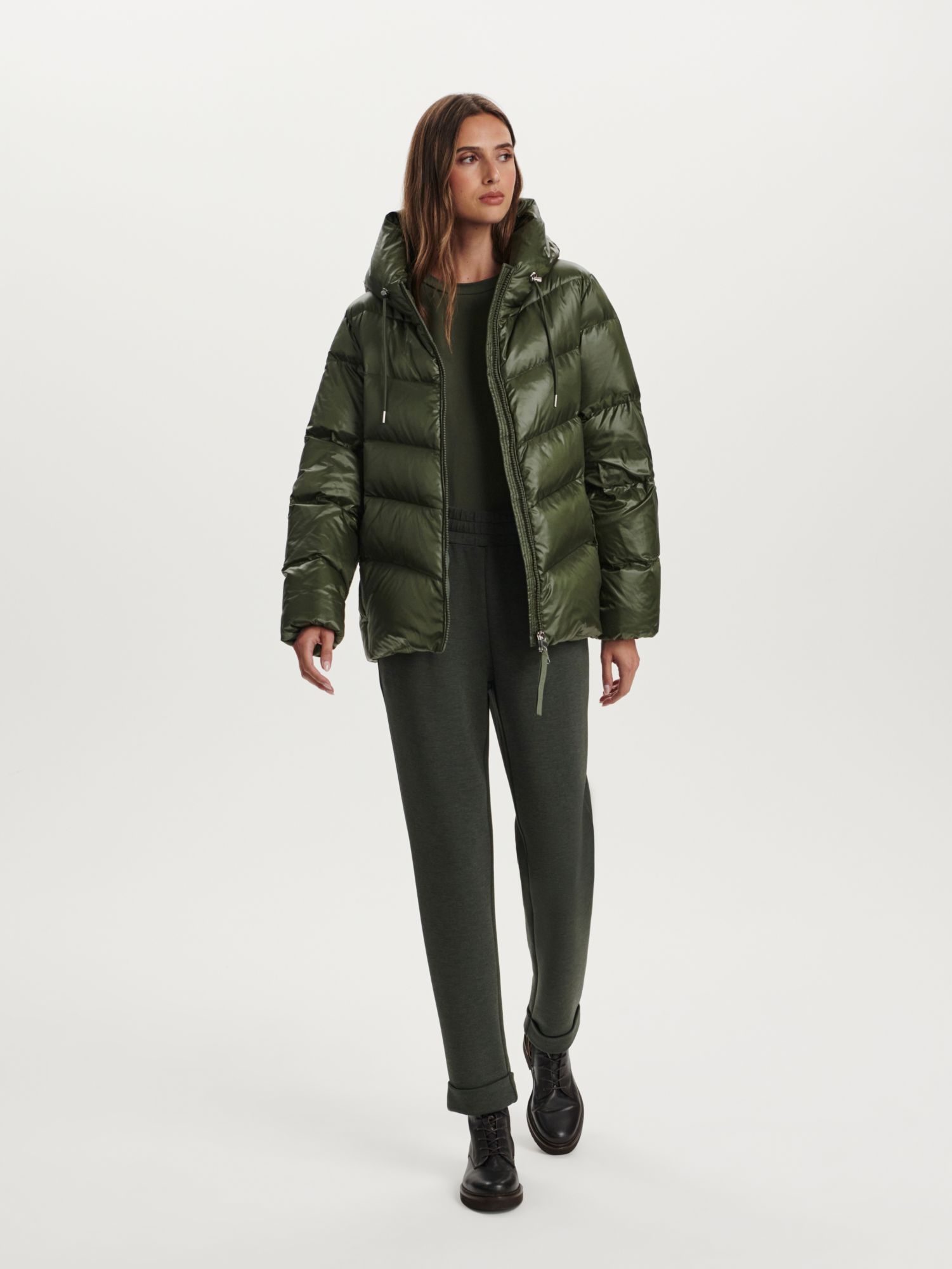 Varley Women's Madelina Lightweight Down Jacket product image