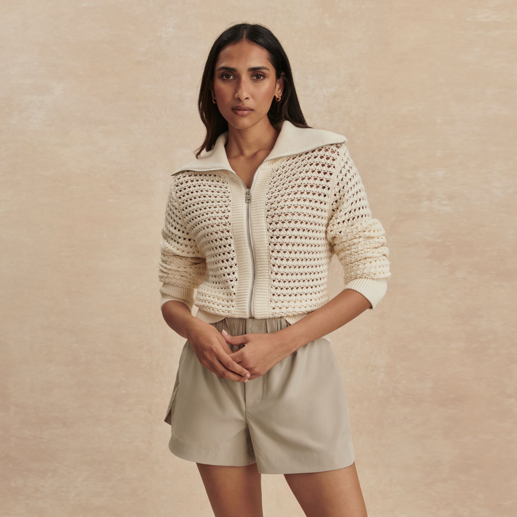 Varley Women's Nila Mid Rise 3.5" Shorts product image