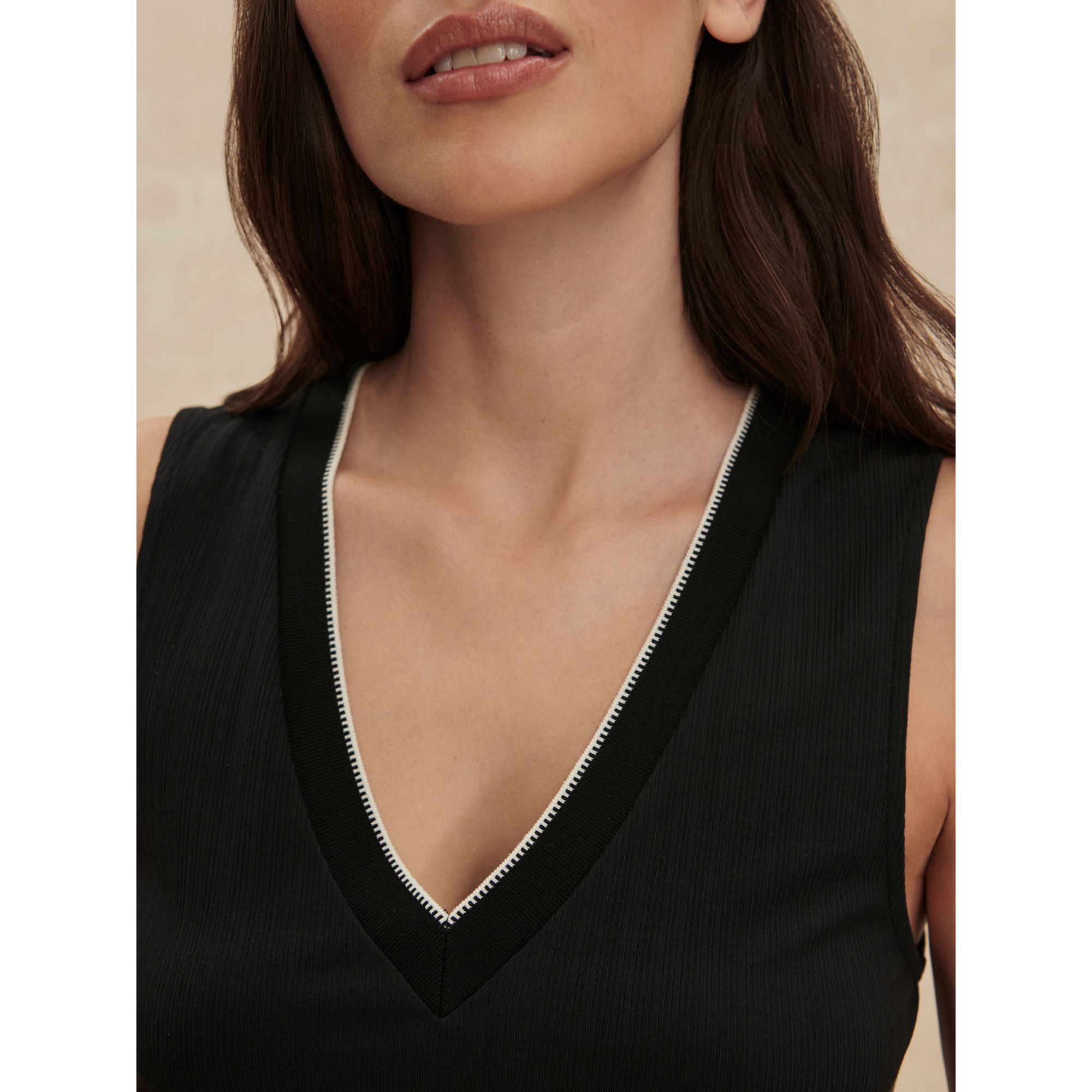 Varley Women's Corby V-Neck Tank product image