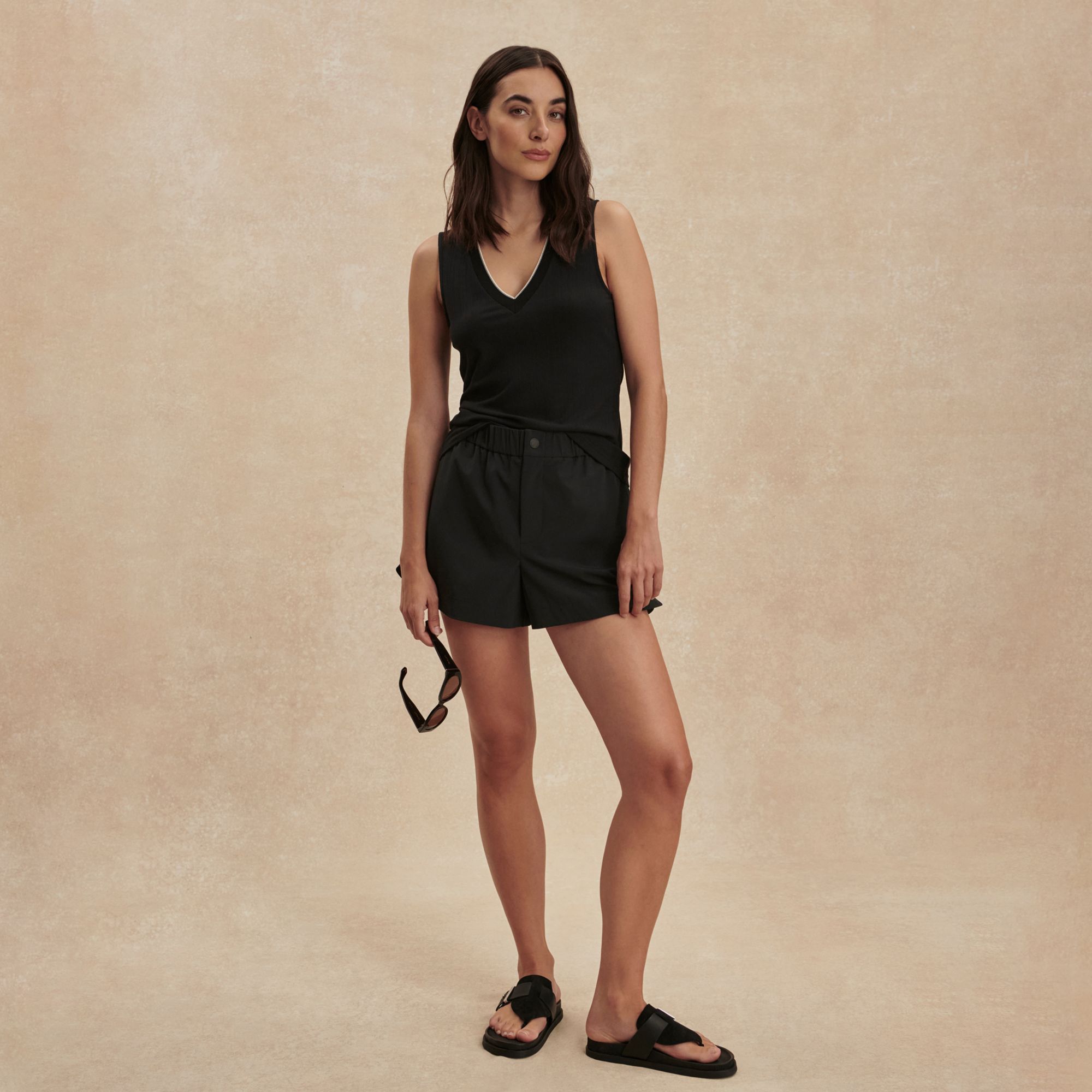 Varley Women's Corby V-Neck Tank product image