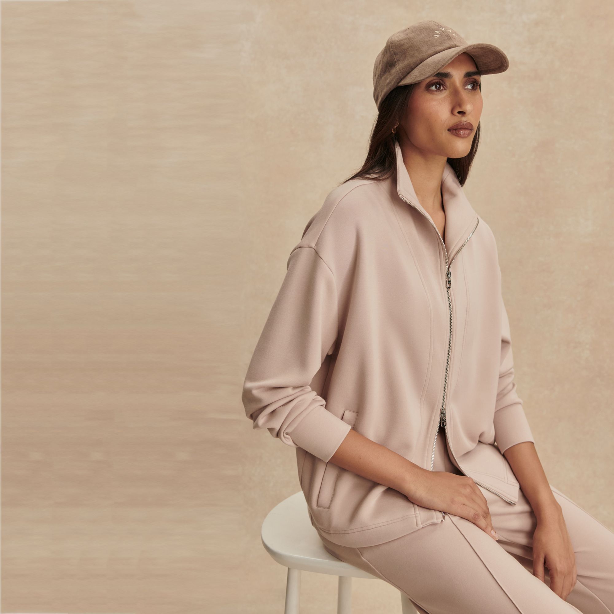 Varley Women's Arlene Zip Through Sweatshirt product image