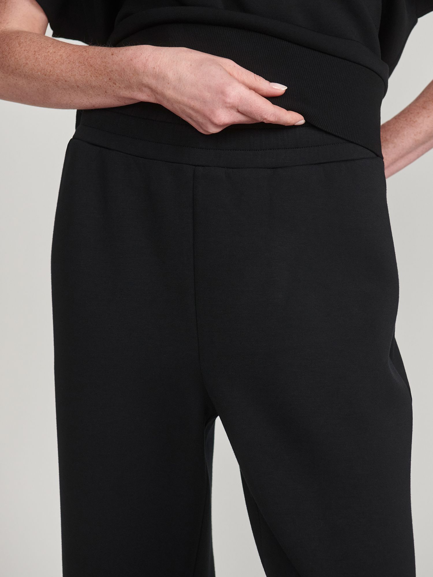 Varley Women's The Classic Cuff Pants 28.5" product image