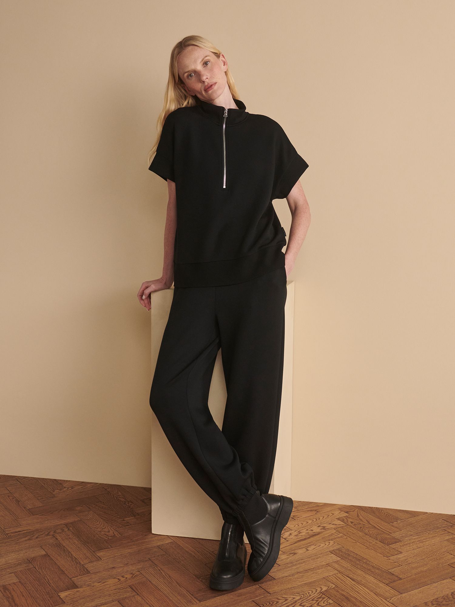 Varley Women's The Classic Cuff Pants 28.5" product image