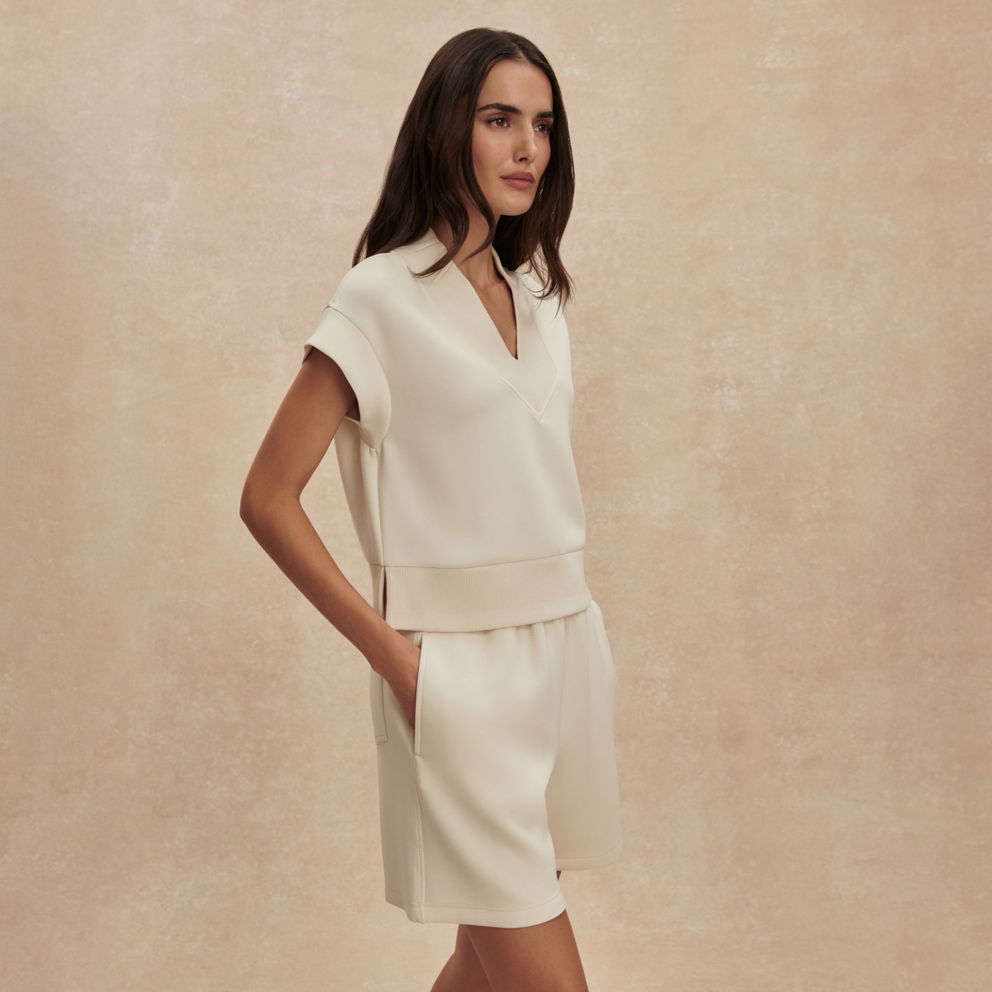 Varley Women's Gracee V Neck Tank product image