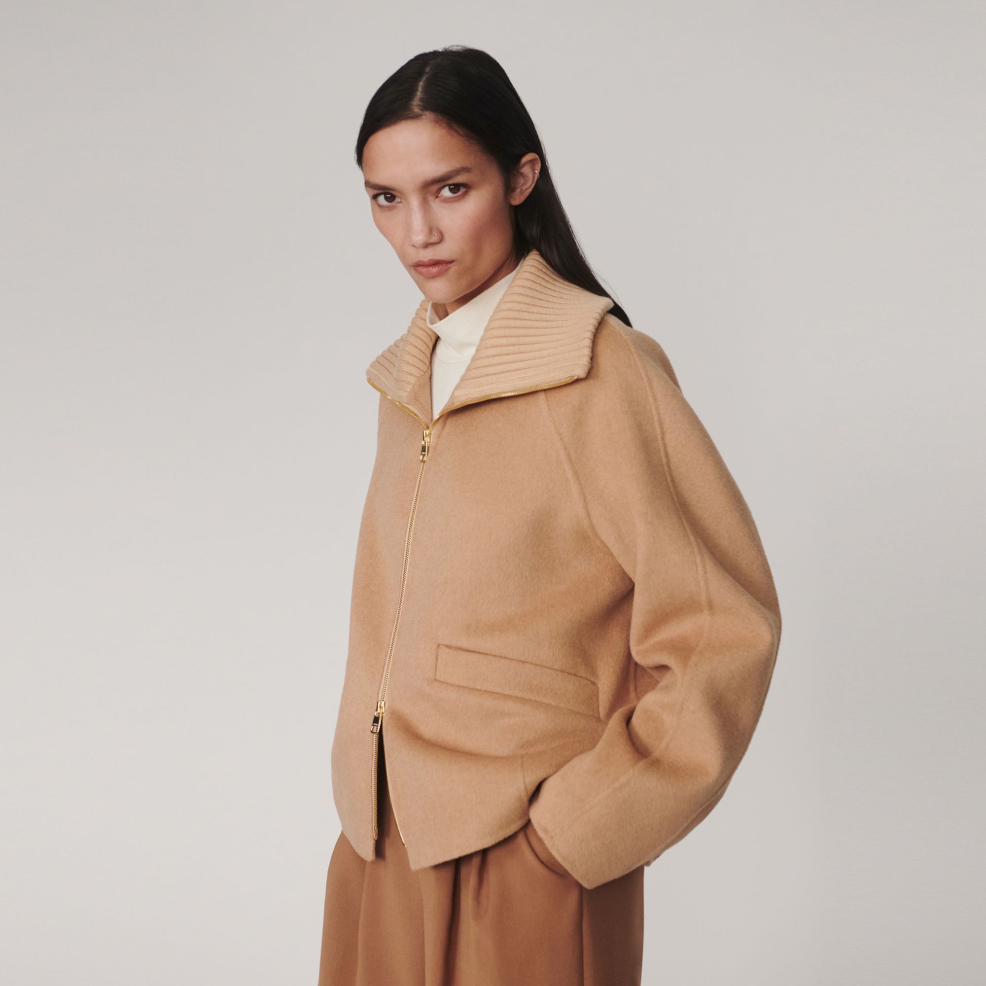 Varley Women's Darnley Short Jacket product image