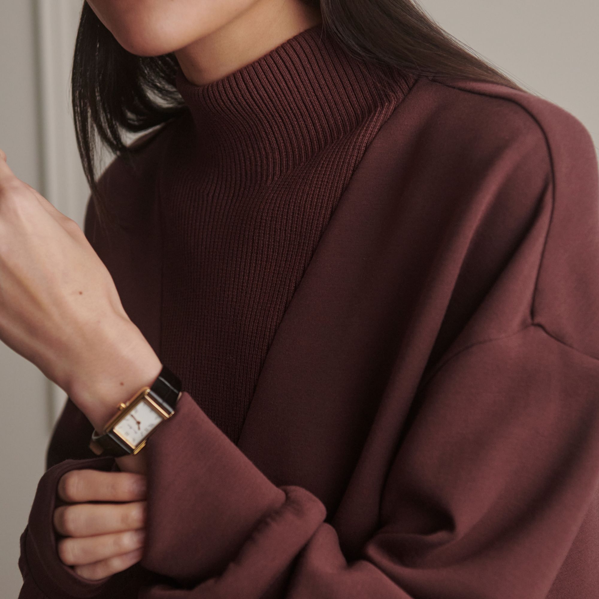 Varley Women's Novi Mock Neck Sweatshirt product image