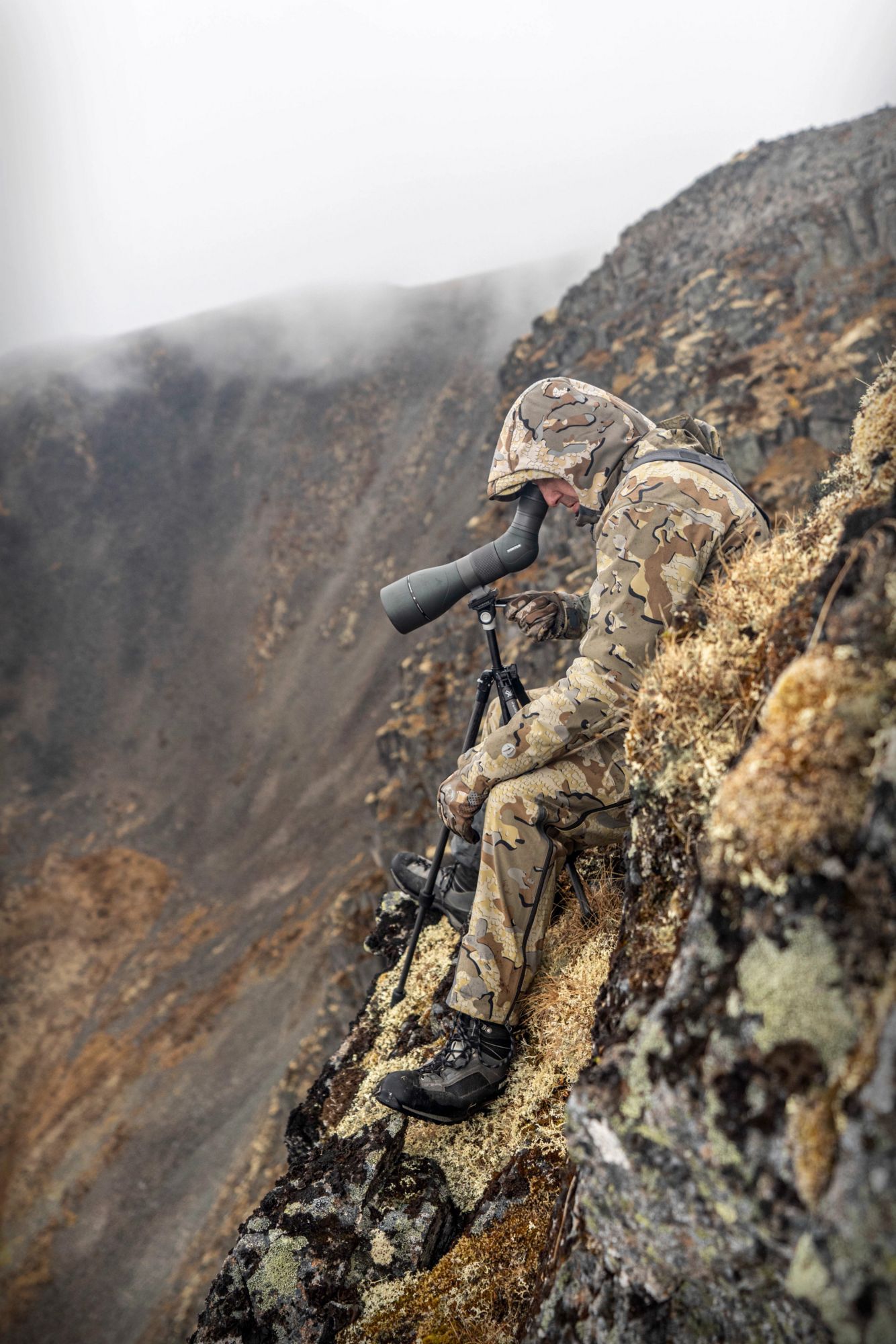 Vortex Optics Summit Carbon II Tripod + Pan Head product image