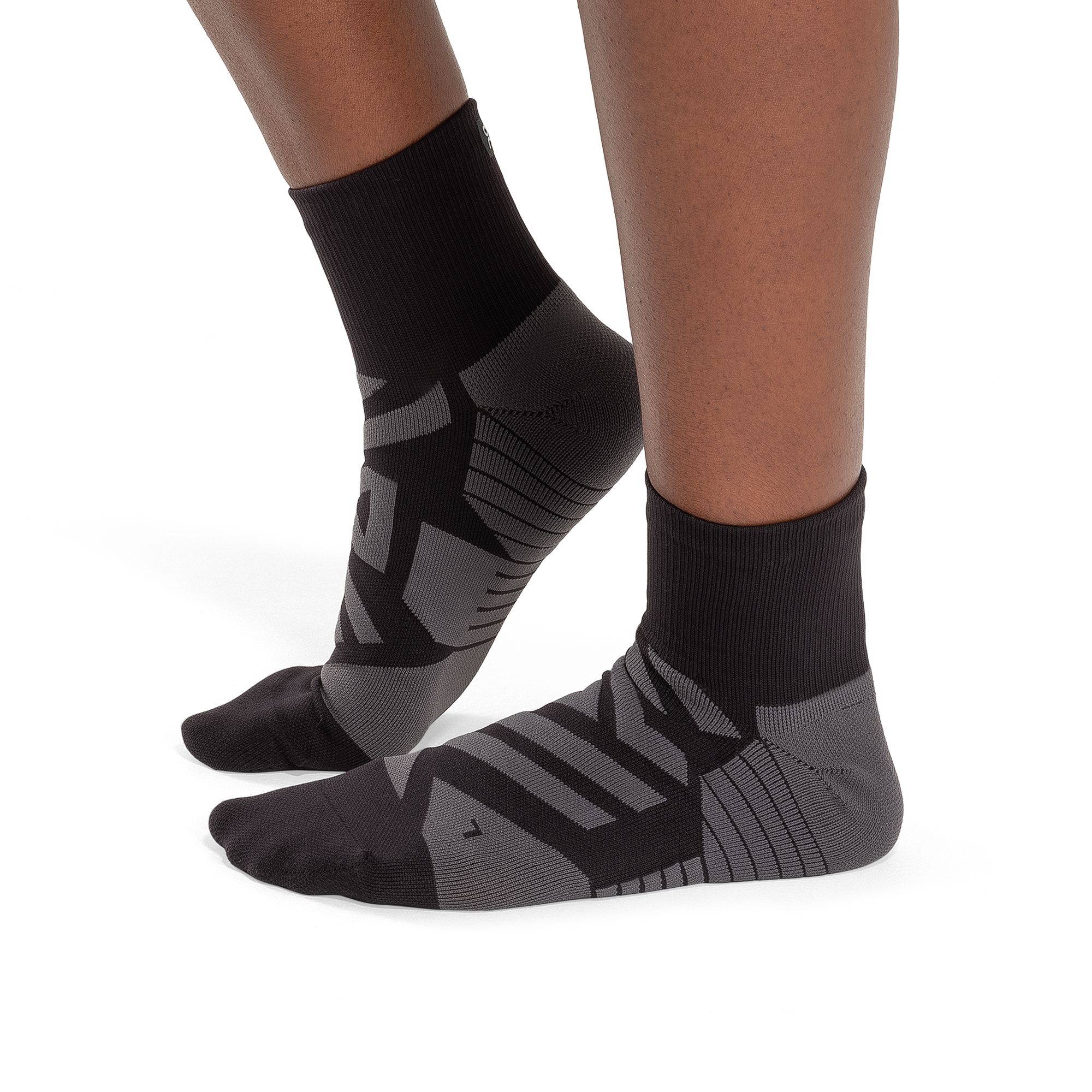 On Women's Performance Mid Socks product image