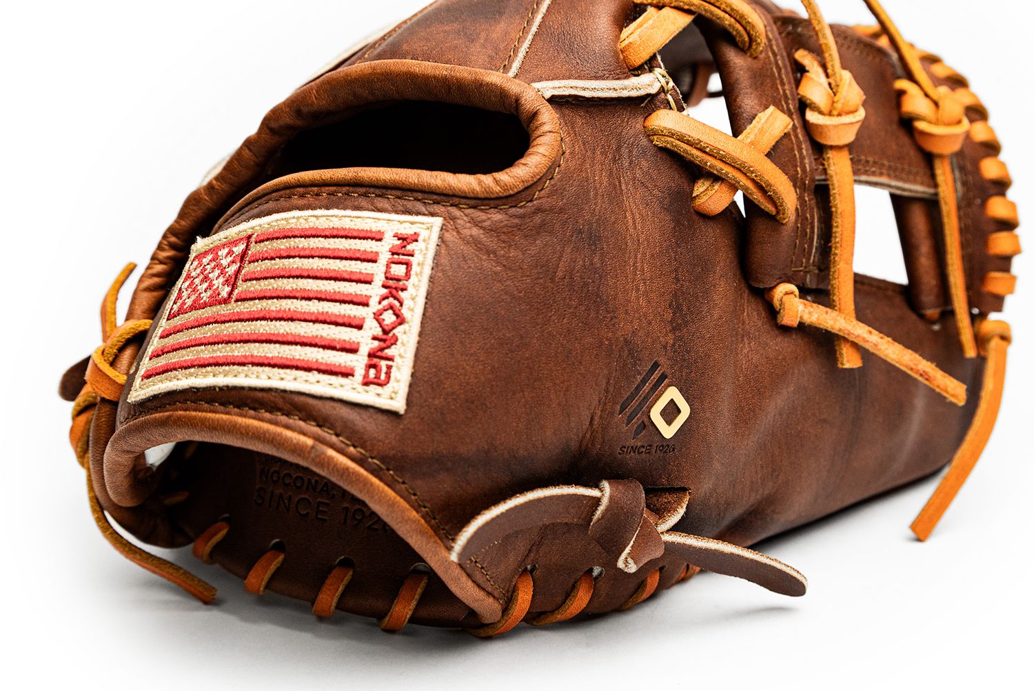 Nokona 11.5” Walnut Series Glove product image