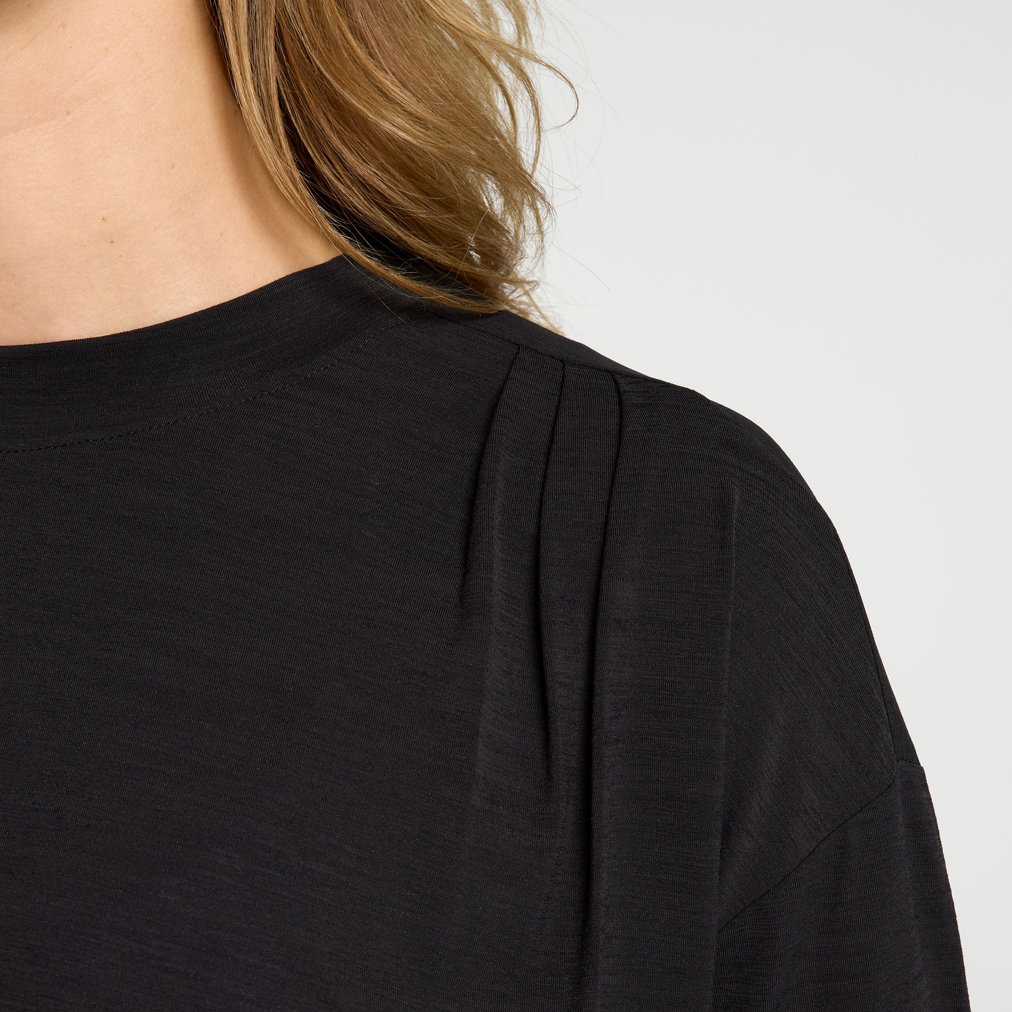 CALIA Women's Pleat Shoulder Long Sleeve Shirt product image