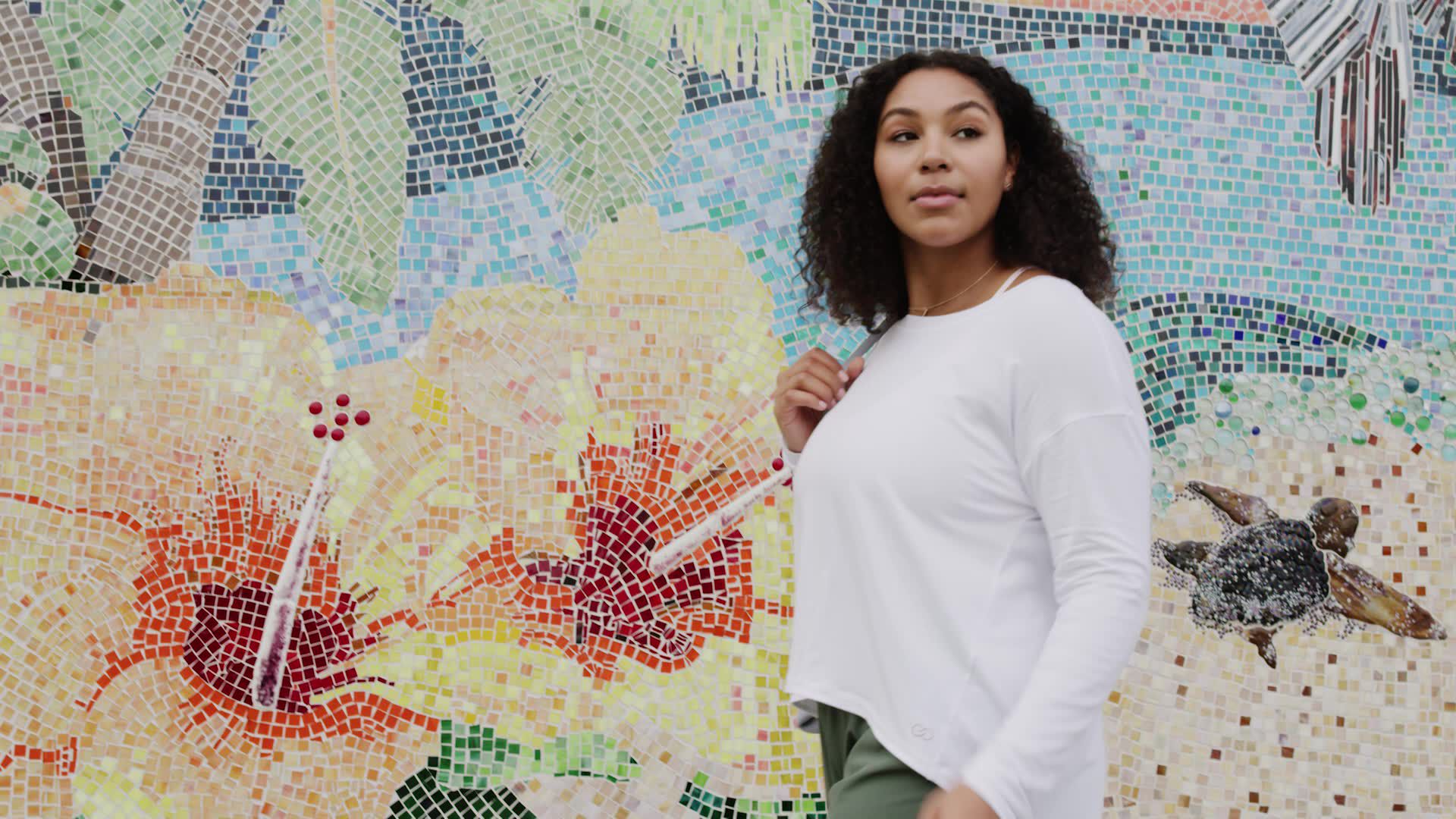 CALIA Women's Journey Ruched Cropped Pant product