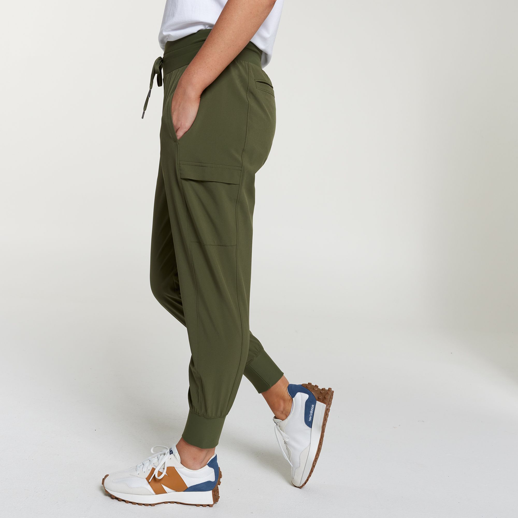 CALIA Women's TrueLight Cargo Pocket Jogger product image