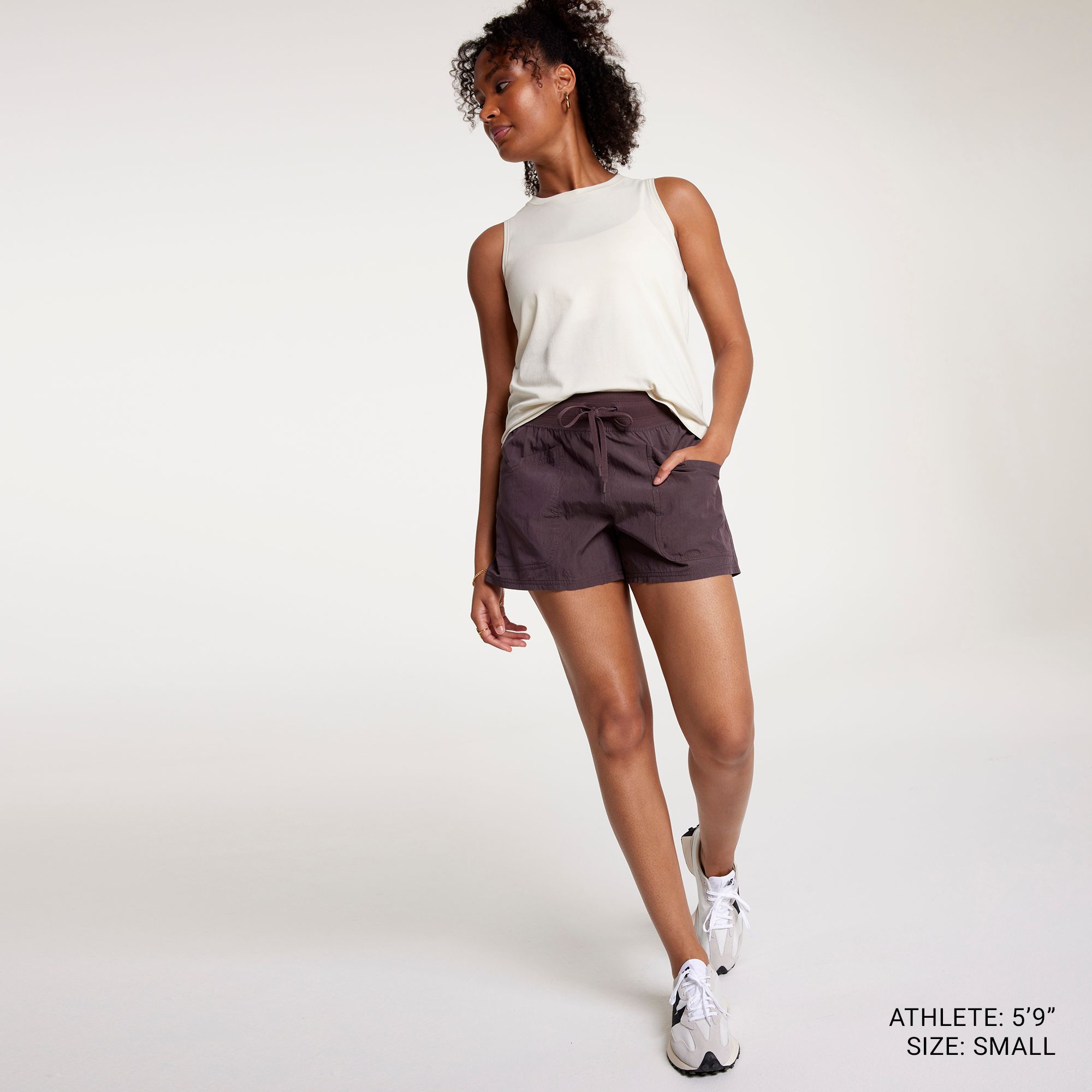 CALIA Women's Crinkle Patch Pocket 4” Shorts product image