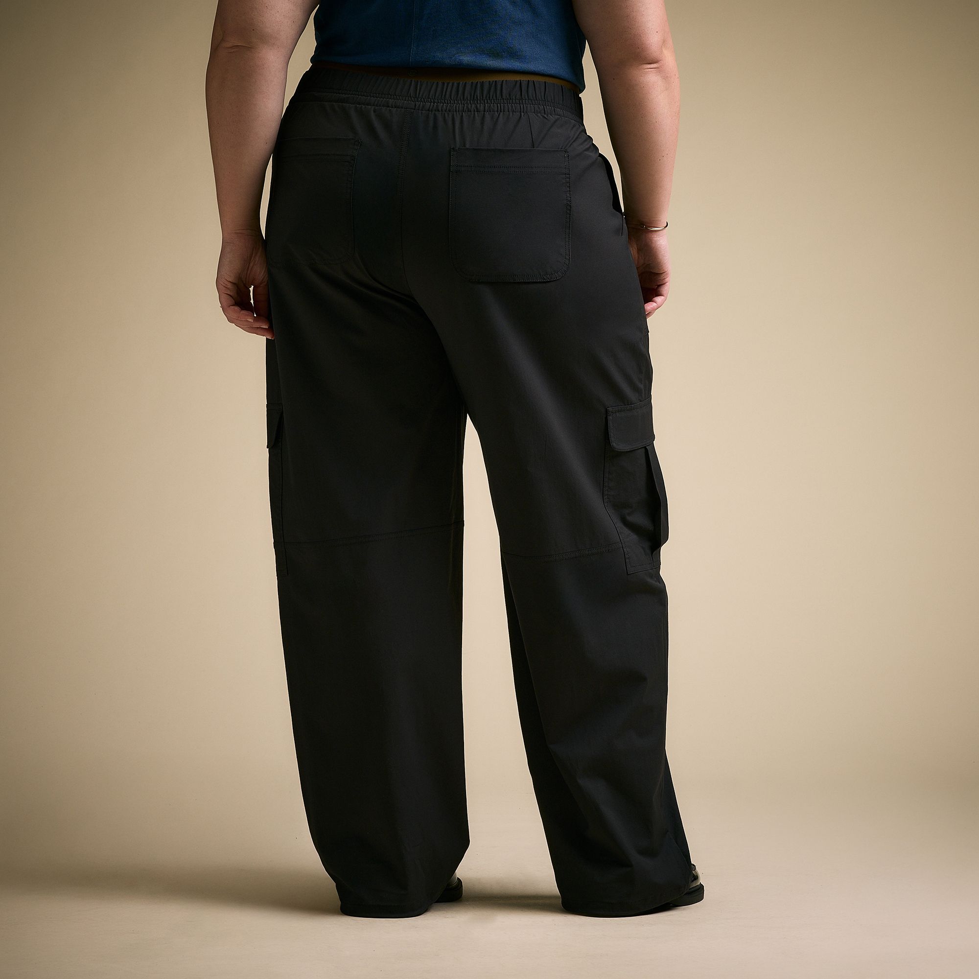 CALIA Women's Effortless Nyluxe Cinch Cargo Pant product image