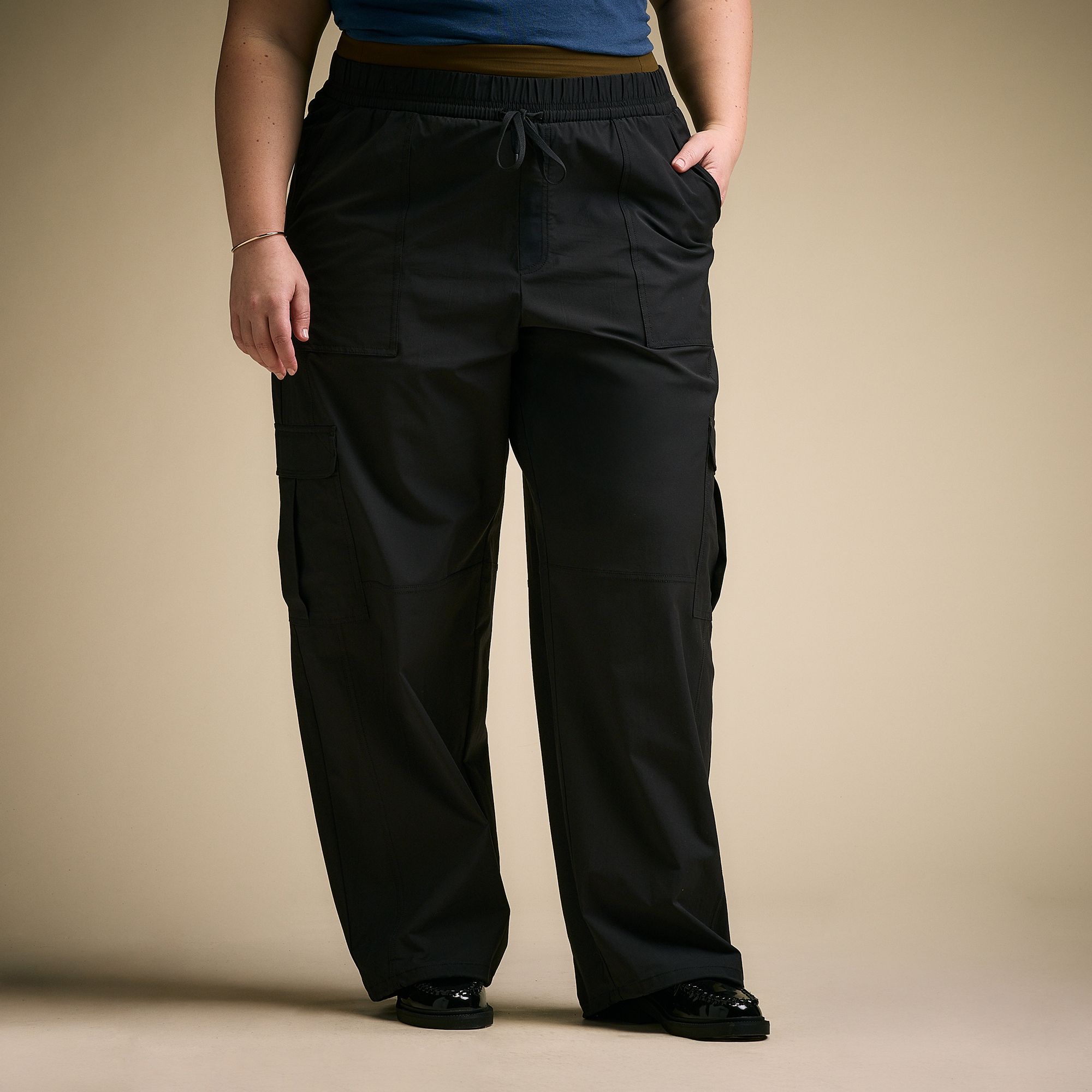 CALIA Women's Effortless Nyluxe Cinch Cargo Pant product image