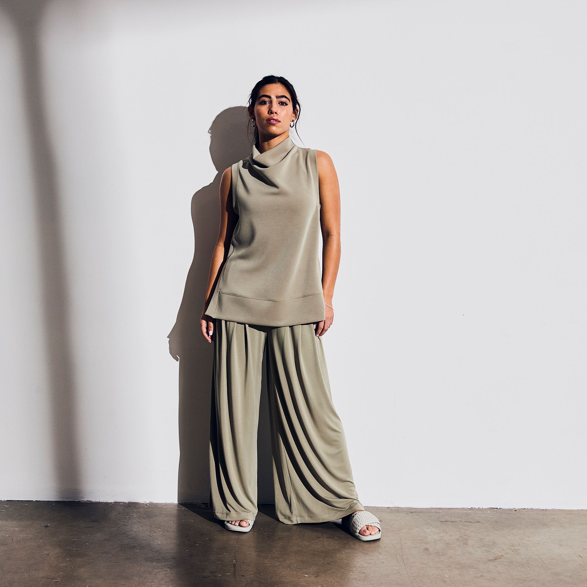 CALIA Women's Sandwash Jersey Pleated Pant product image