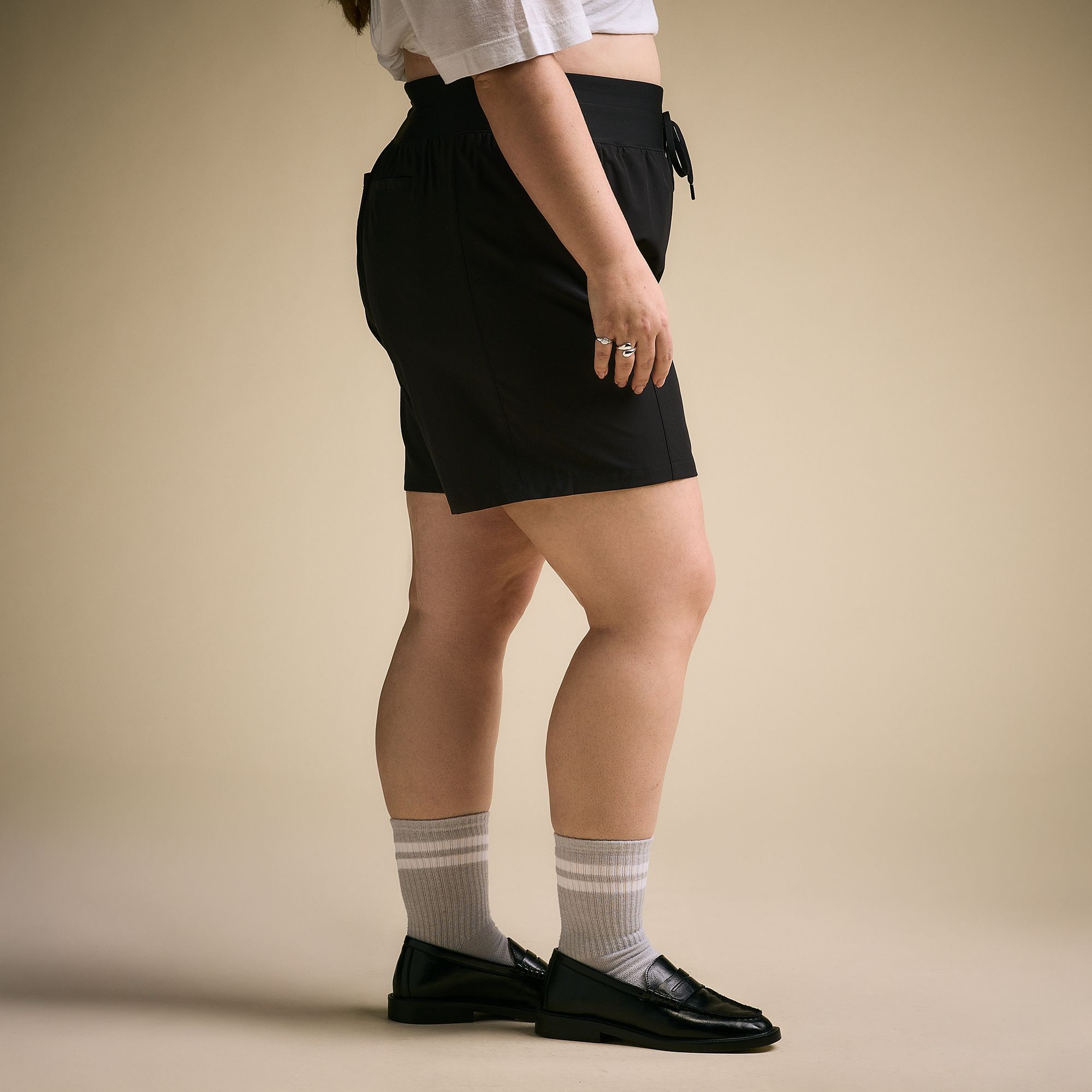 CALIA Women's Effortless TrueLight 7" Short product image