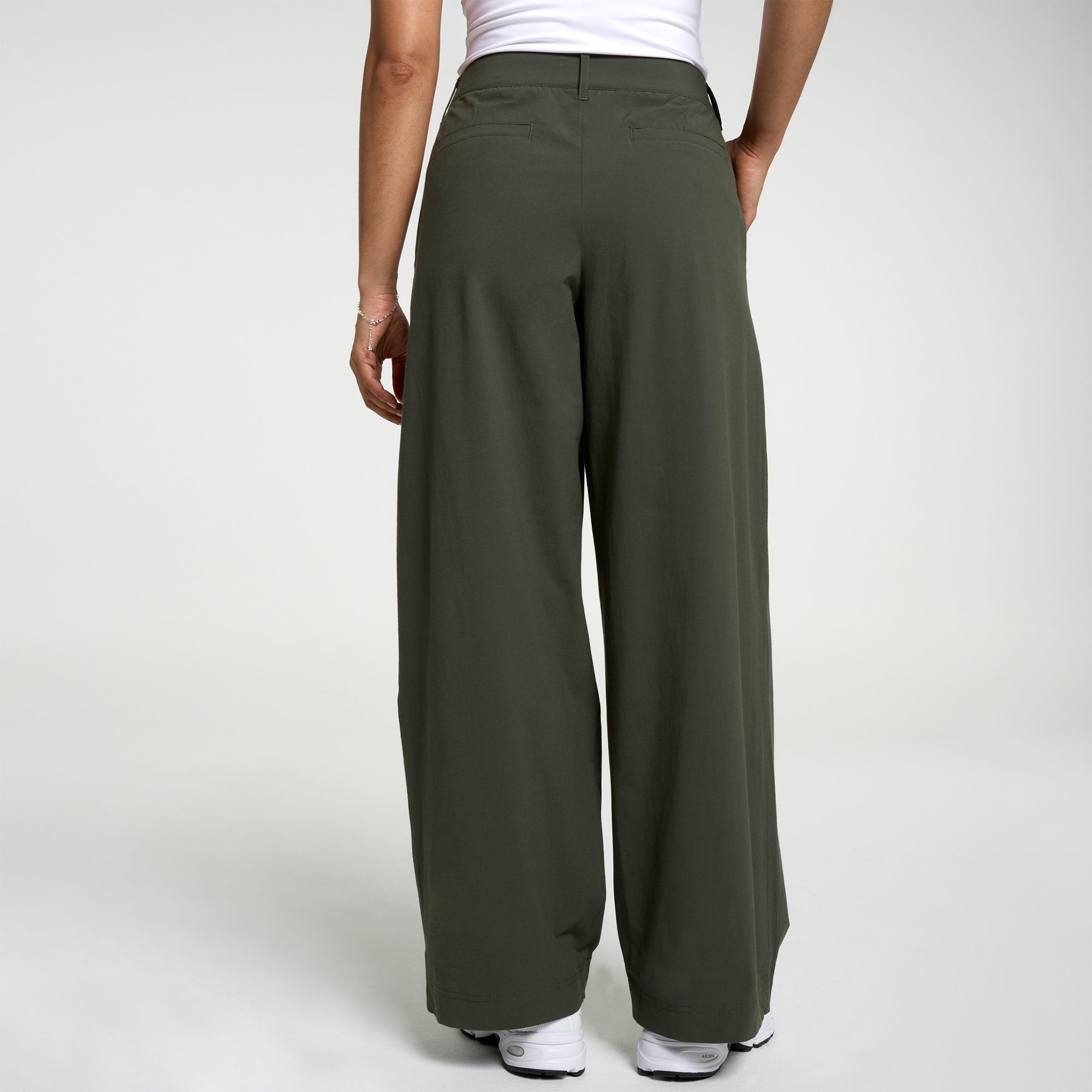 CALIA Women's Effortless Nyluxe Pleated Trouser product image