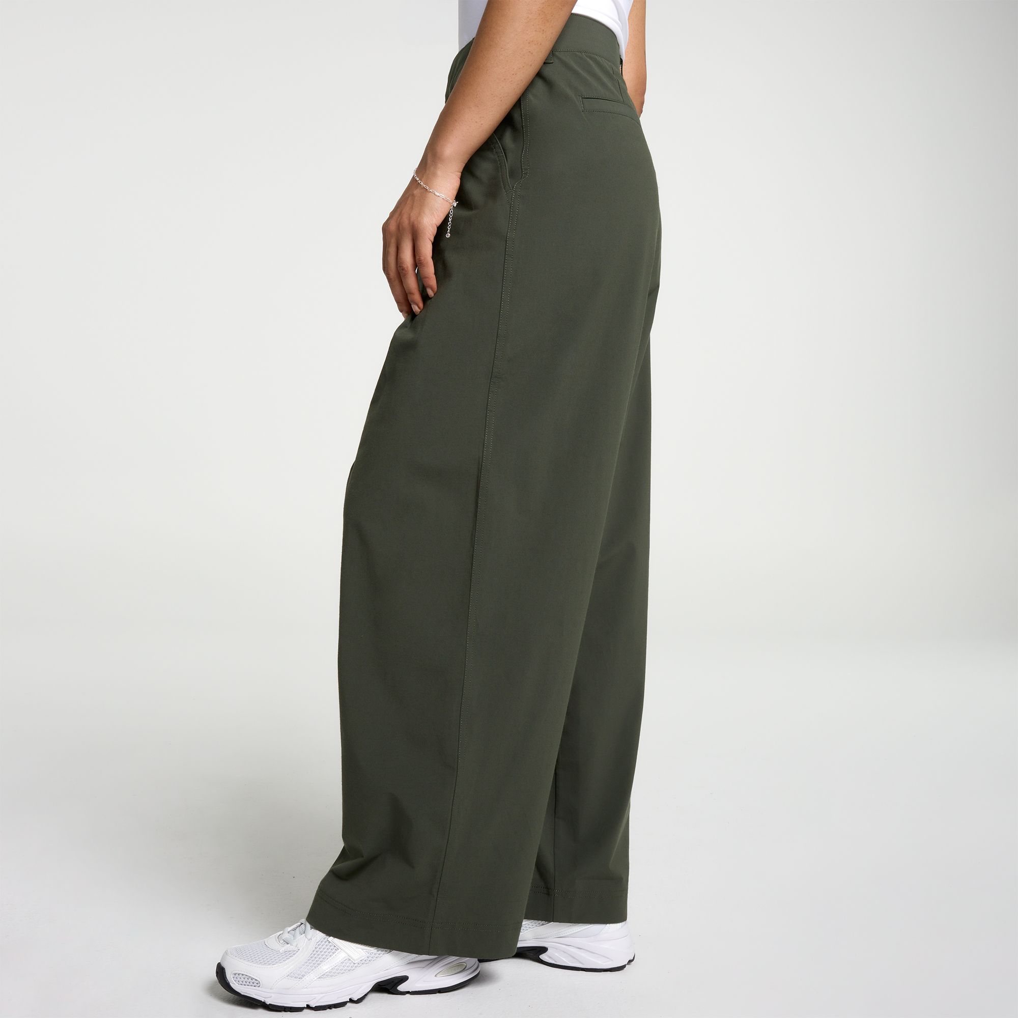 CALIA Women's Effortless Nyluxe Pleated Trouser product image