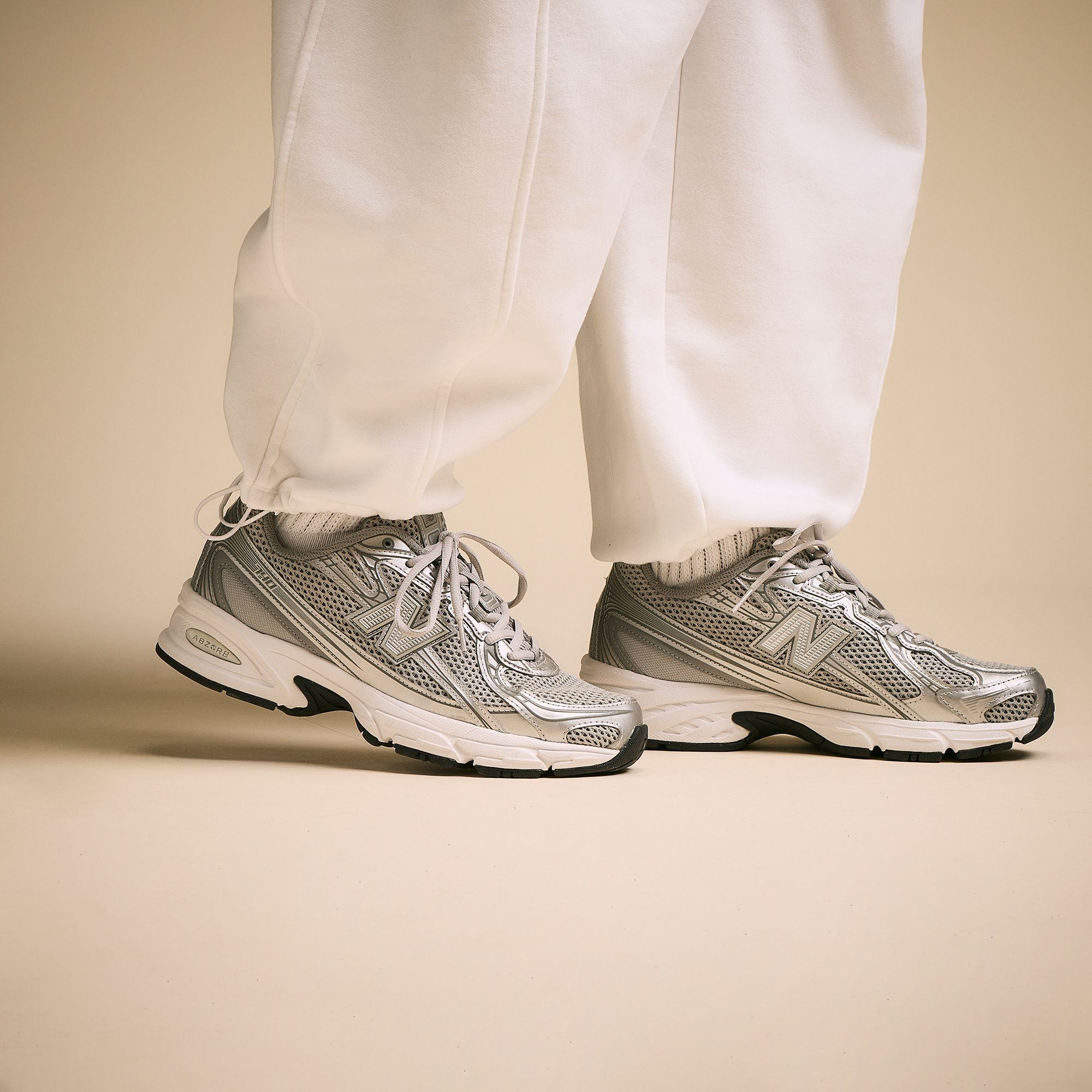 CALIA Women's Washed Cotton Fleece Barrel Sweatpant product image