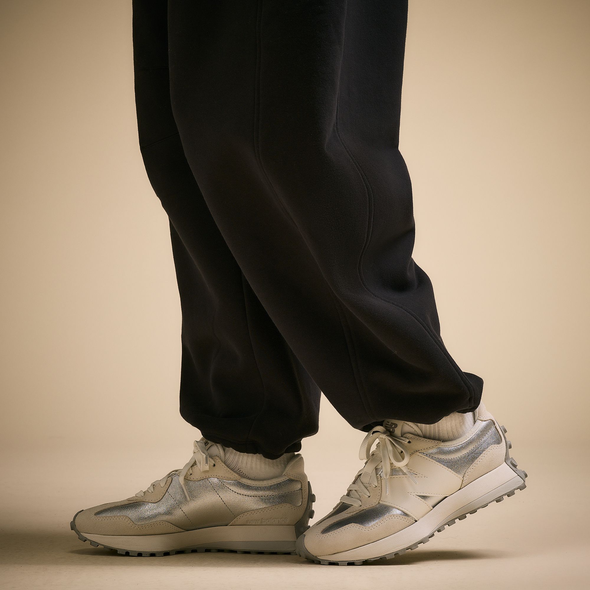 CALIA Women's Washed Cotton Fleece Barrel Sweatpant product image