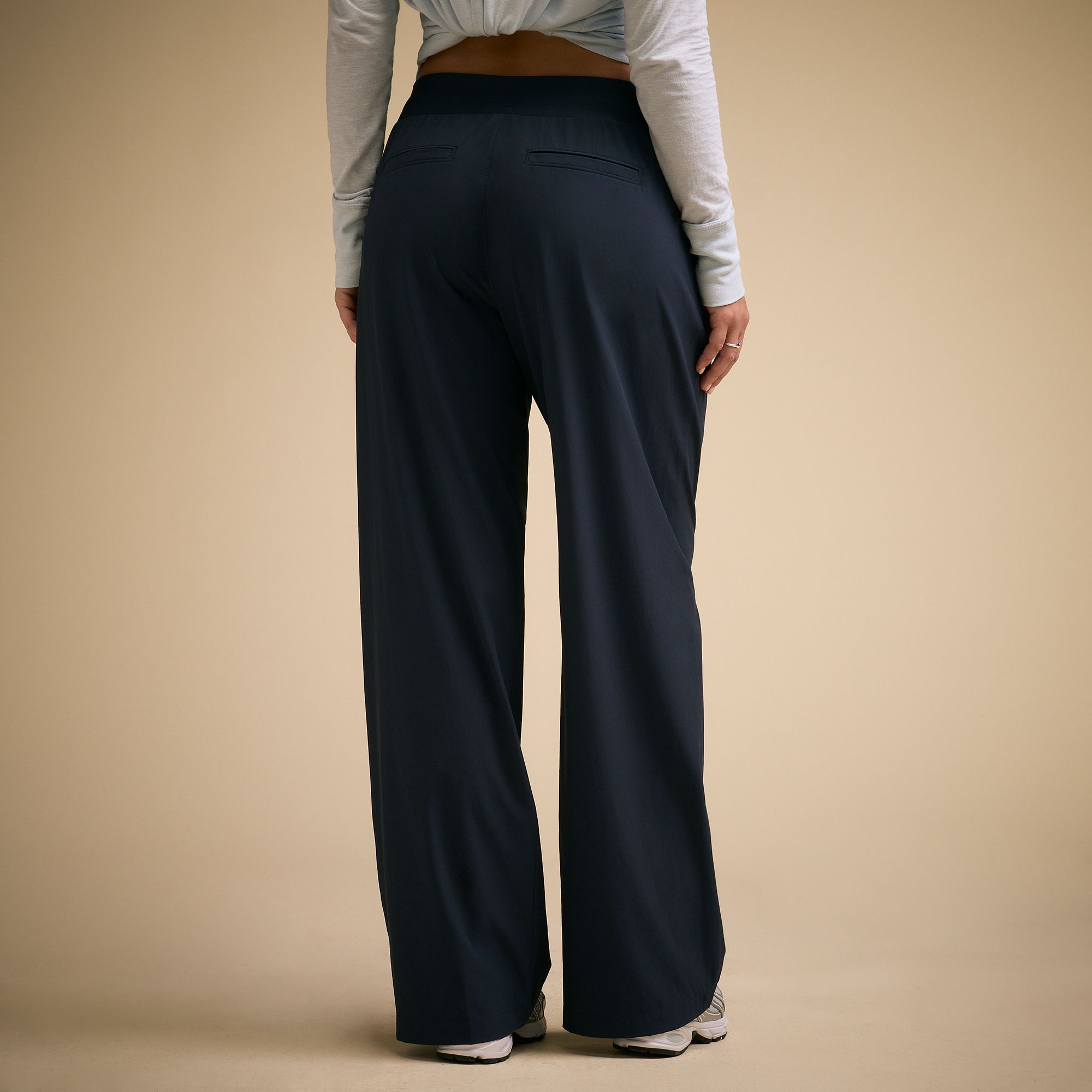 CALIA Women's Effortless TrueLight Wide Leg Pant product image