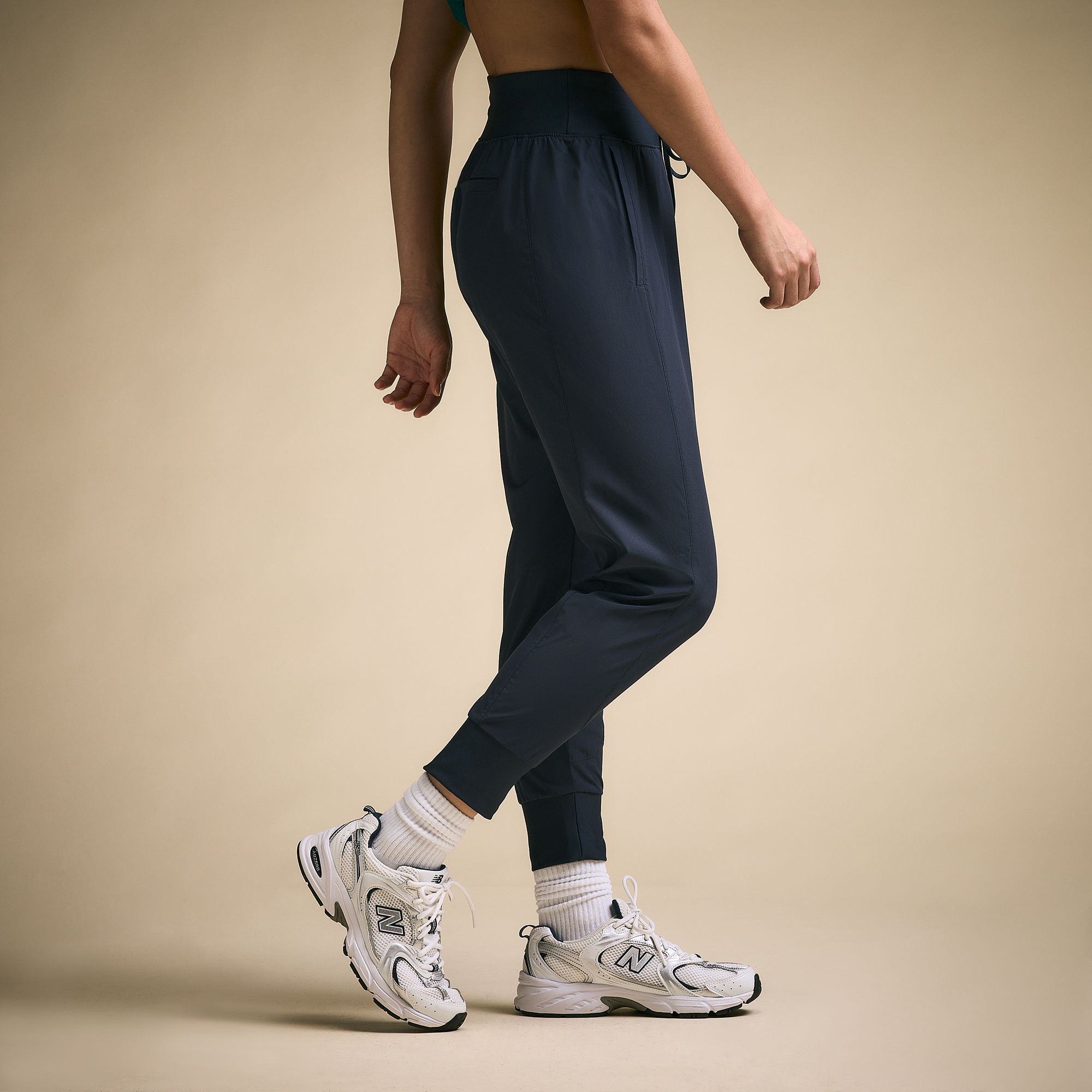 CALIA Women's Effortless TrueLight Jogger product image