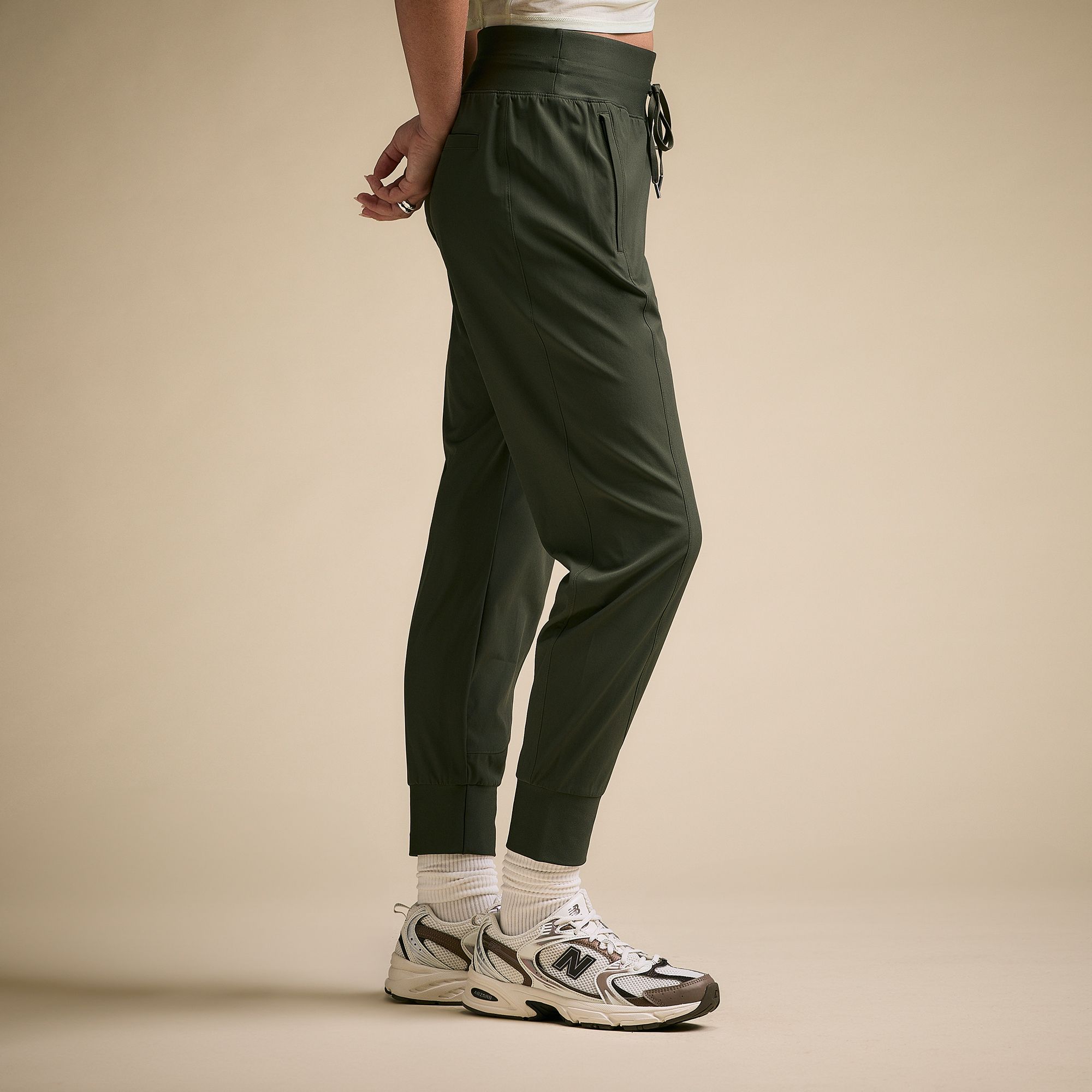 CALIA Women's Effortless TrueLight Jogger product image