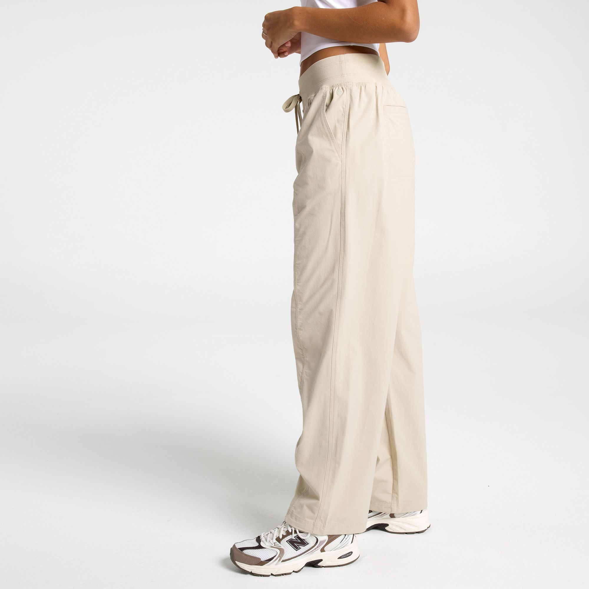 CALIA Women's Effortless Nyluxe Straight Cinch Pant product image