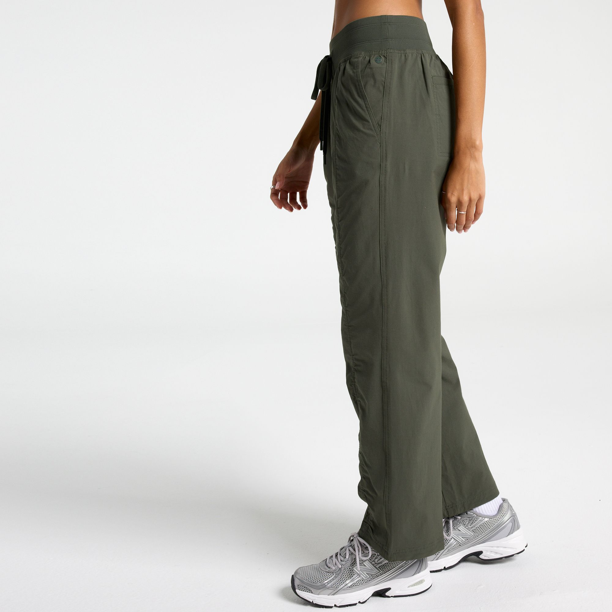 CALIA Women's Effortless Nyluxe Straight Cinch Pant product image