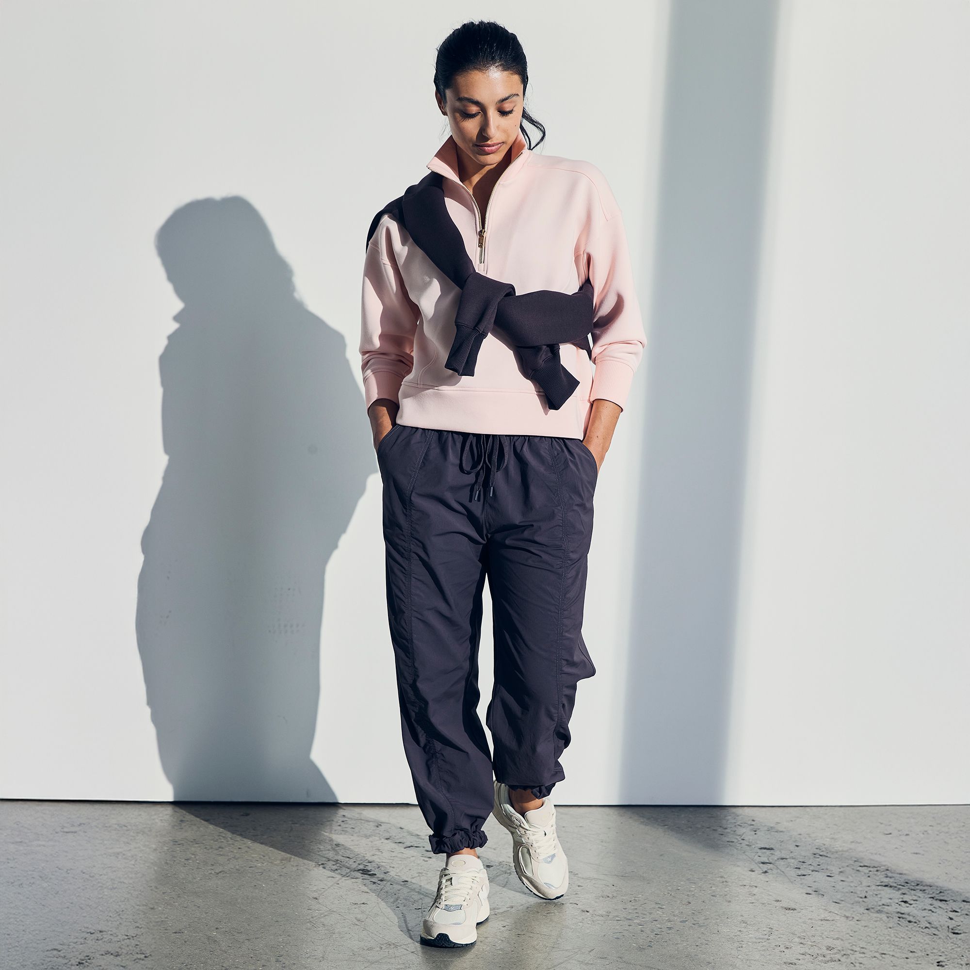 CALIA Women's Effortless Nyluxe Straight Cinch Pant product image