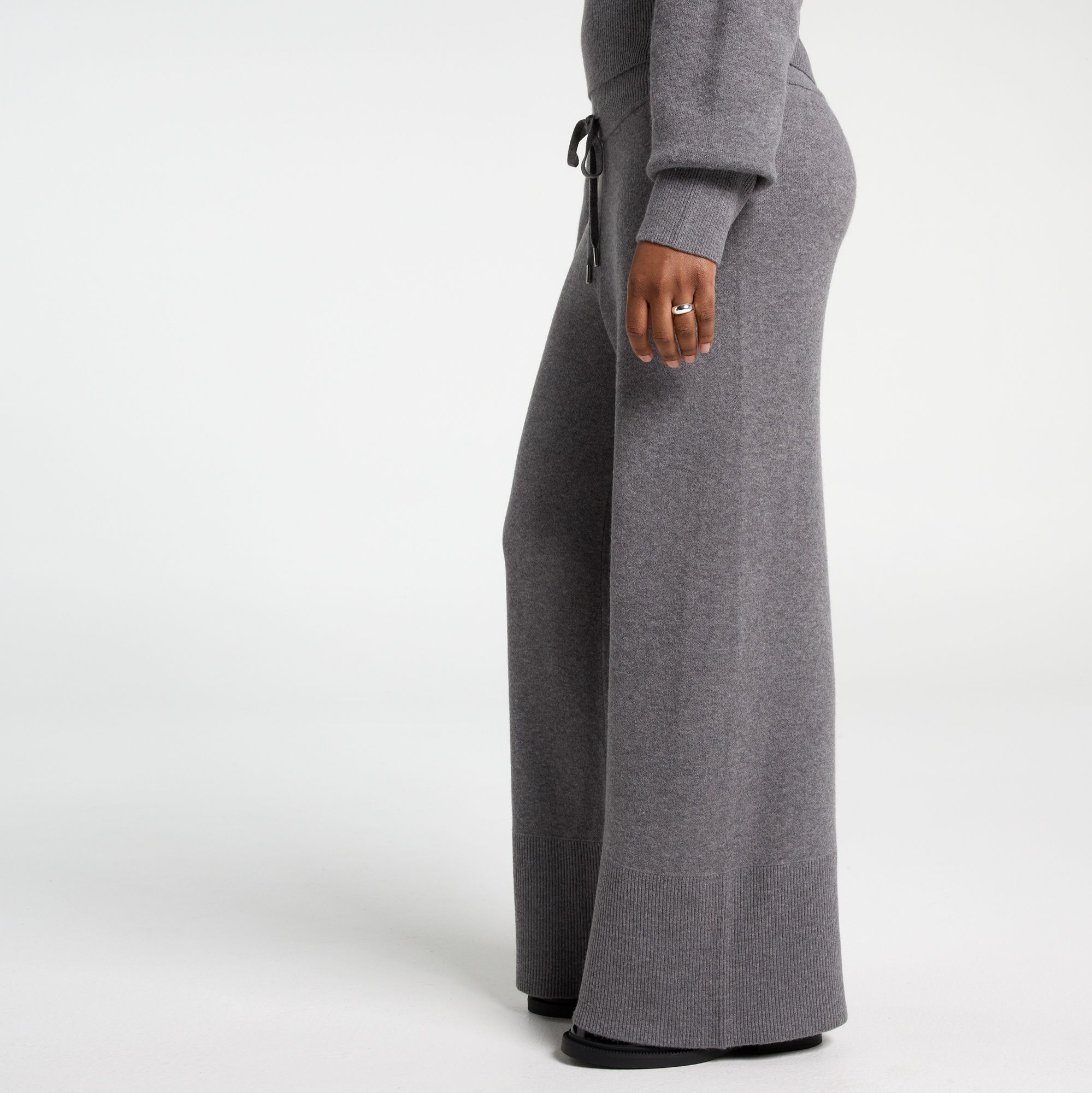 CALIA Women's Clean Sweater Pants product image