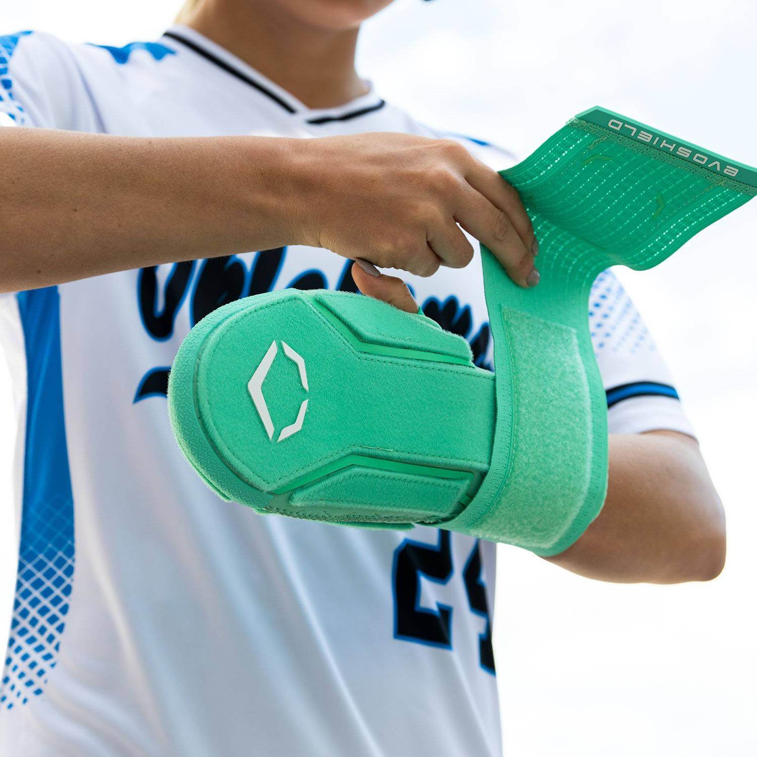 EvoShield Adult Universal Sliding Mitt 2.0 product image