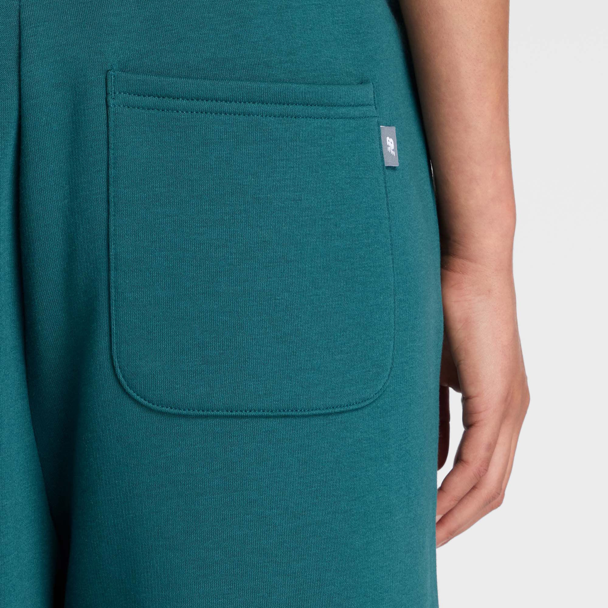 New Balance Women's Trackside Fleece Barrel Pants product image