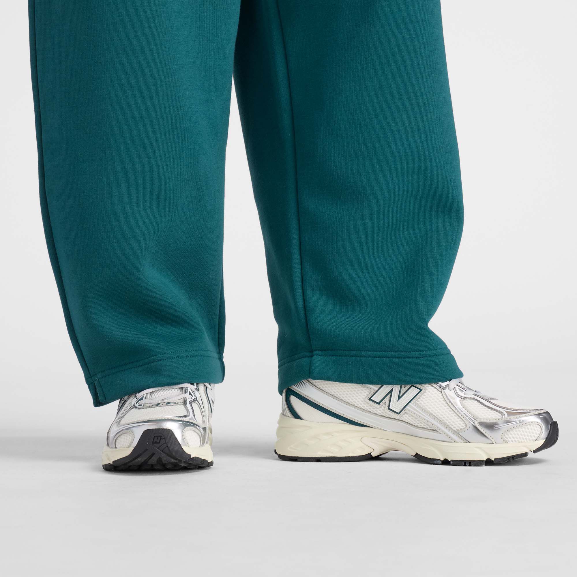 New Balance Women's Trackside Fleece Barrel Pants product image
