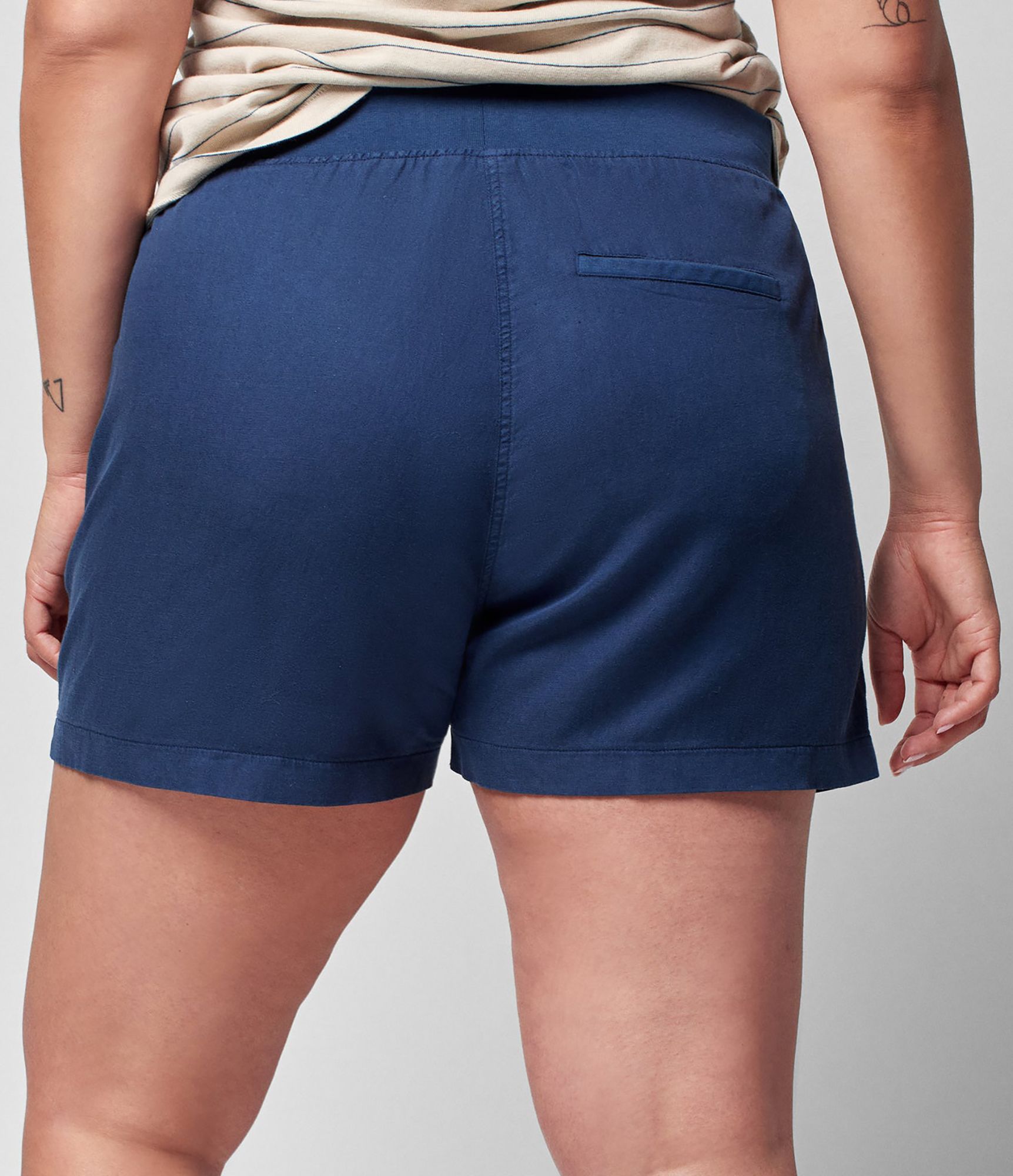 Faherty Women's Arlie Day 4” Shorts product image