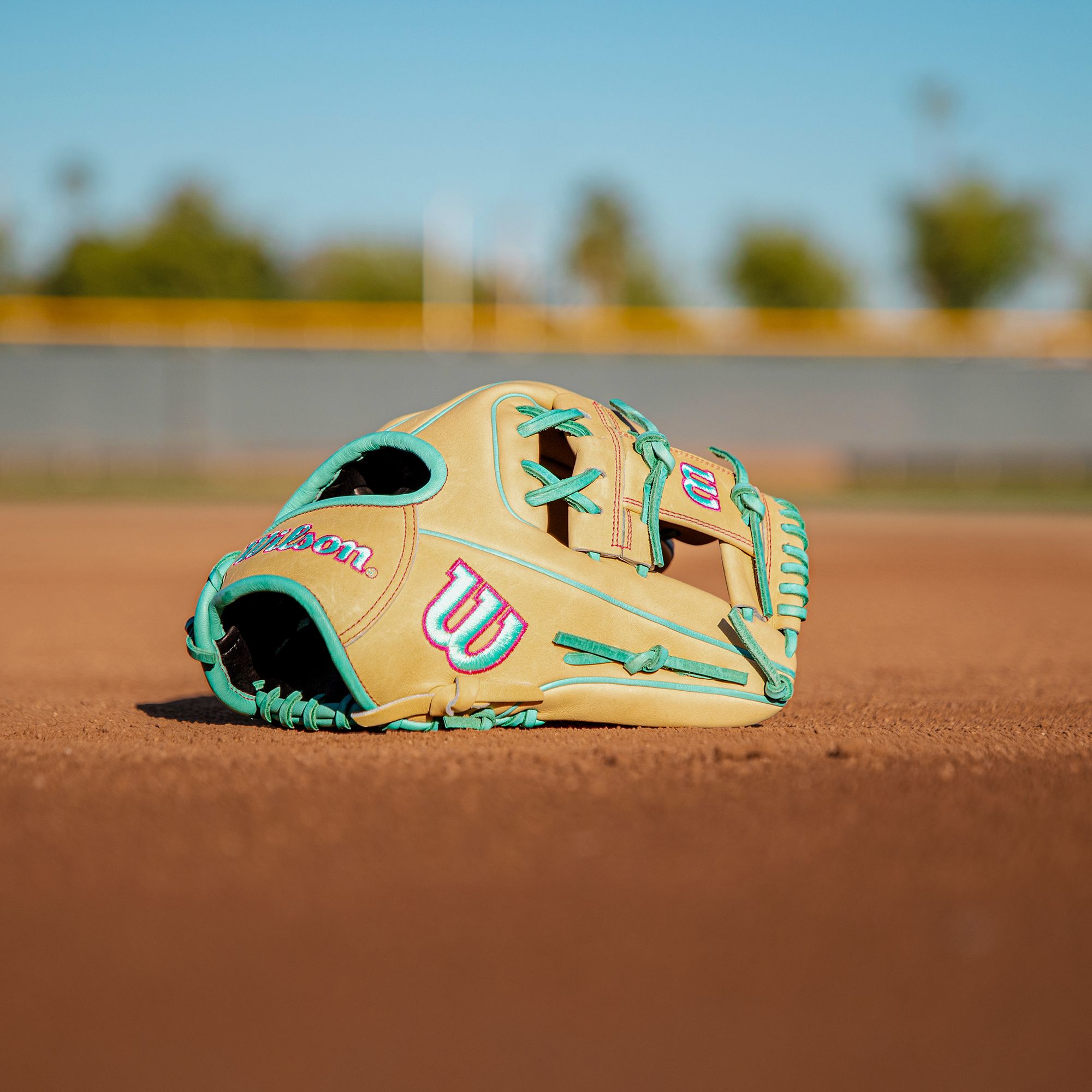 Wilson 11.75" 1975 A2000 Series Glove product image