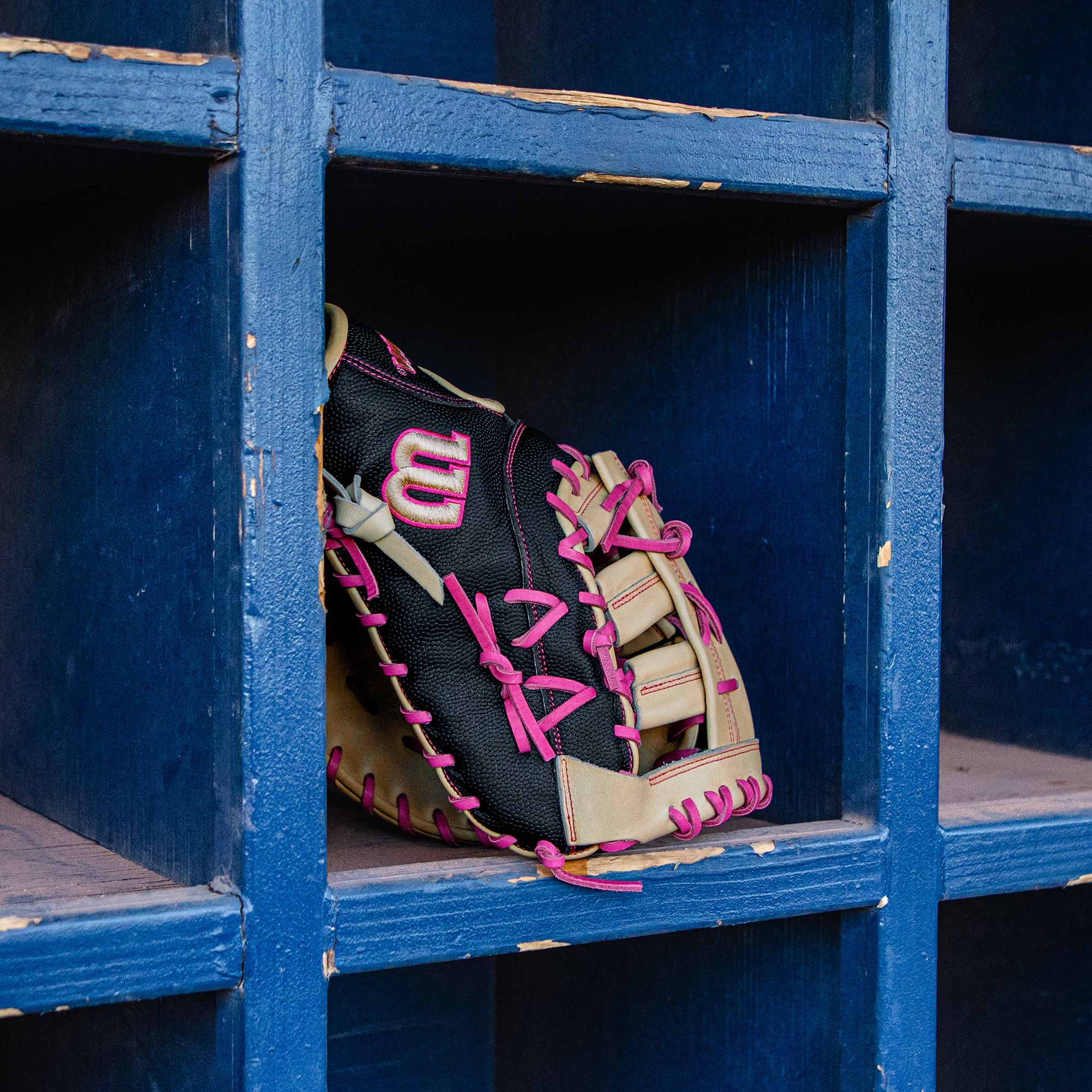 Wilson 13" 1673SS A2000 SuperSkin Series First Base Mitt product image