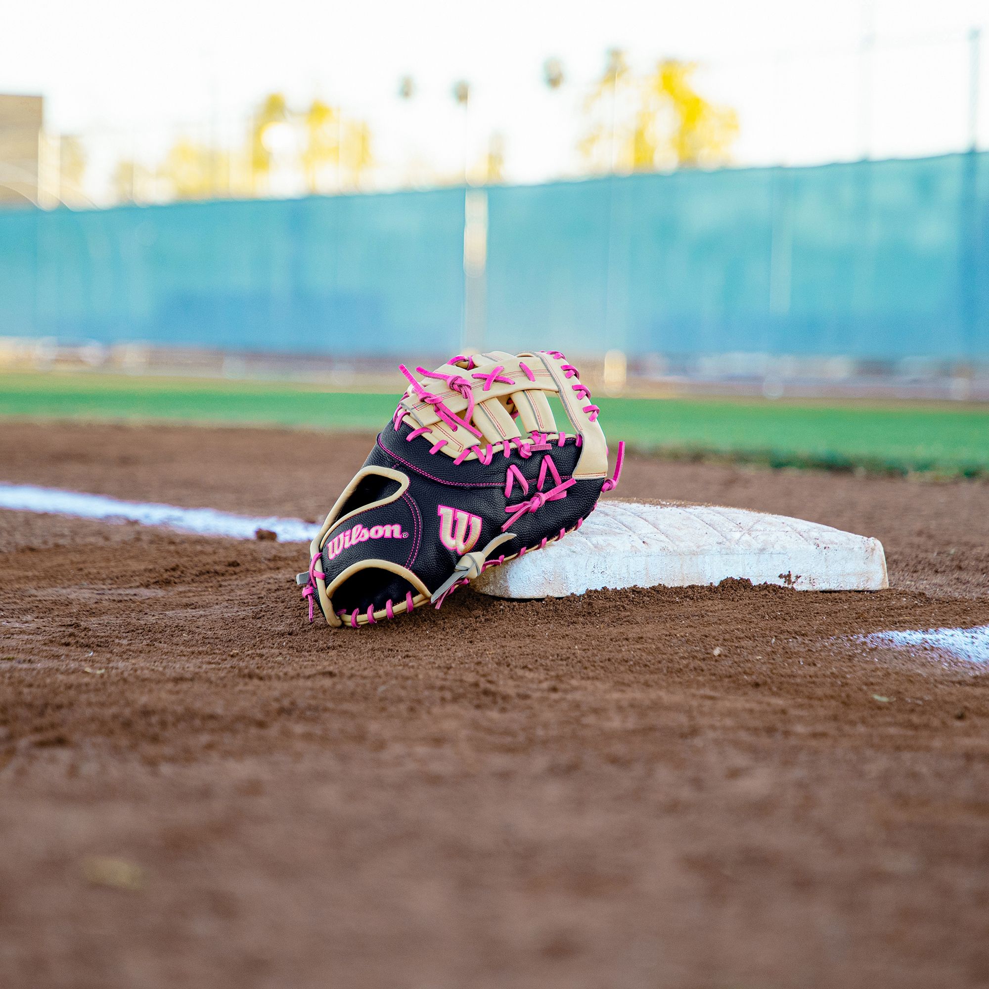 Wilson 13" 1673SS A2000 SuperSkin Series First Base Mitt product image