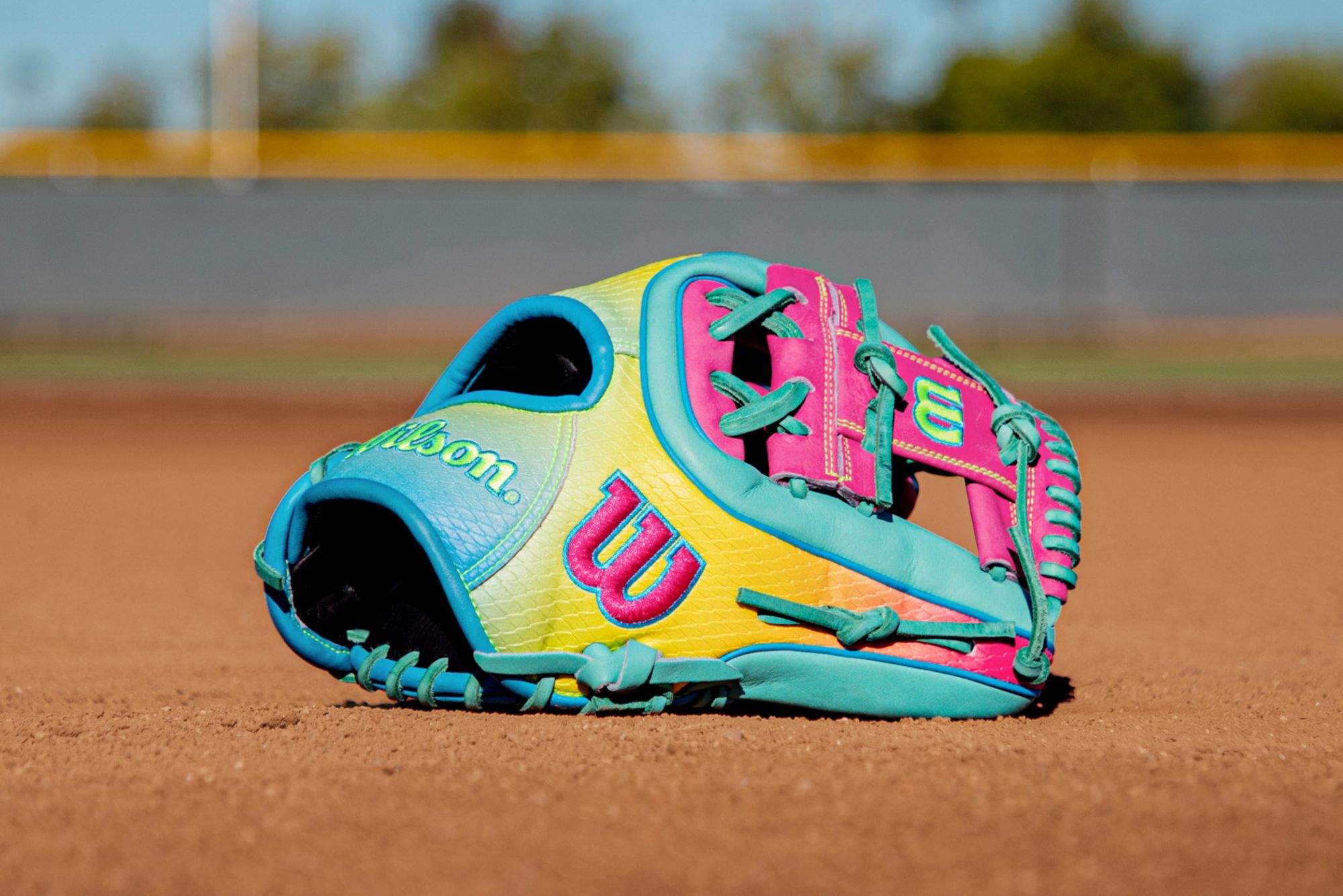 Wilson 11.5" Leadoff Collection 1727SS A2000 Series Glove product image