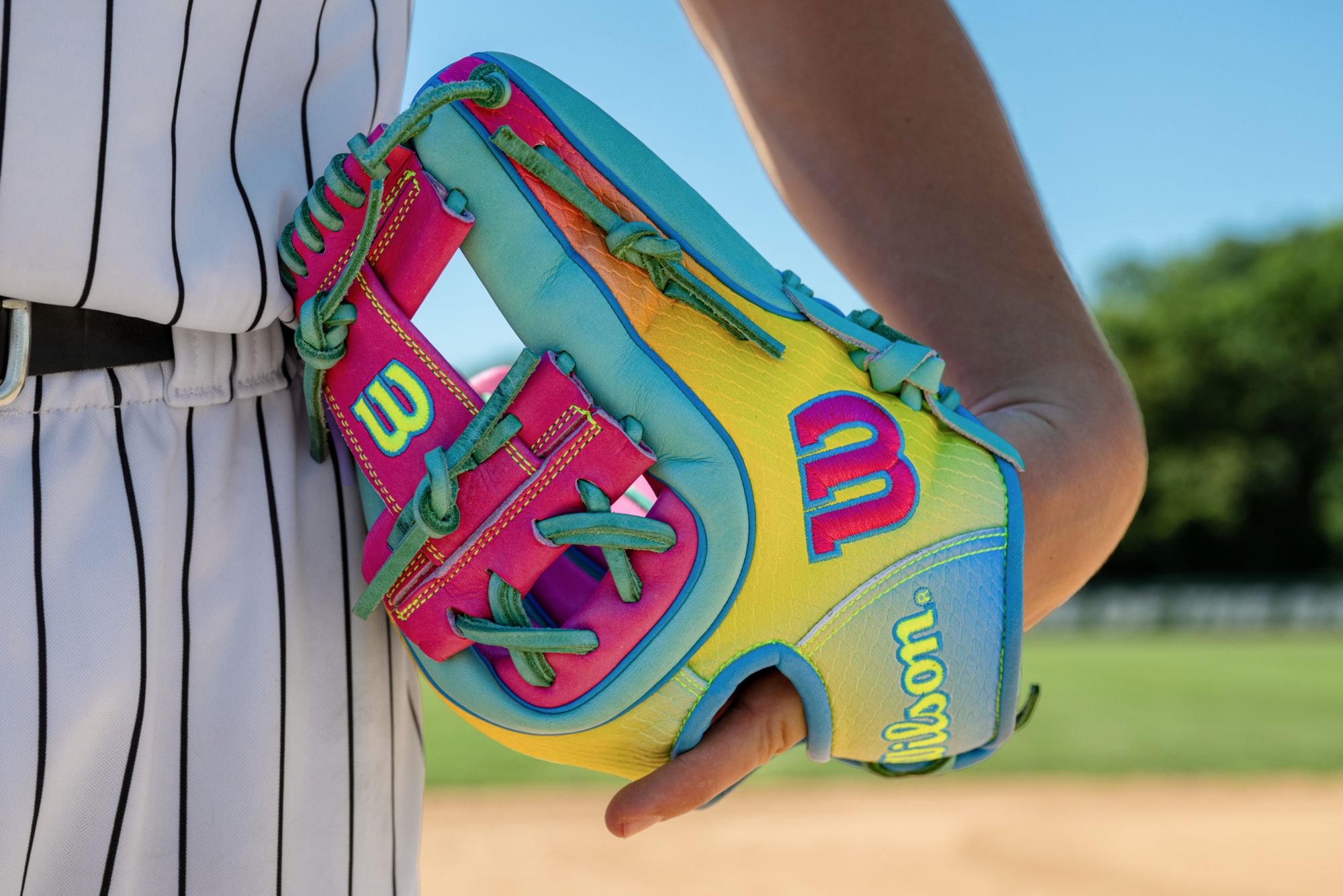 Wilson 11.5" Leadoff Collection 1727SS A2000 Series Glove product image