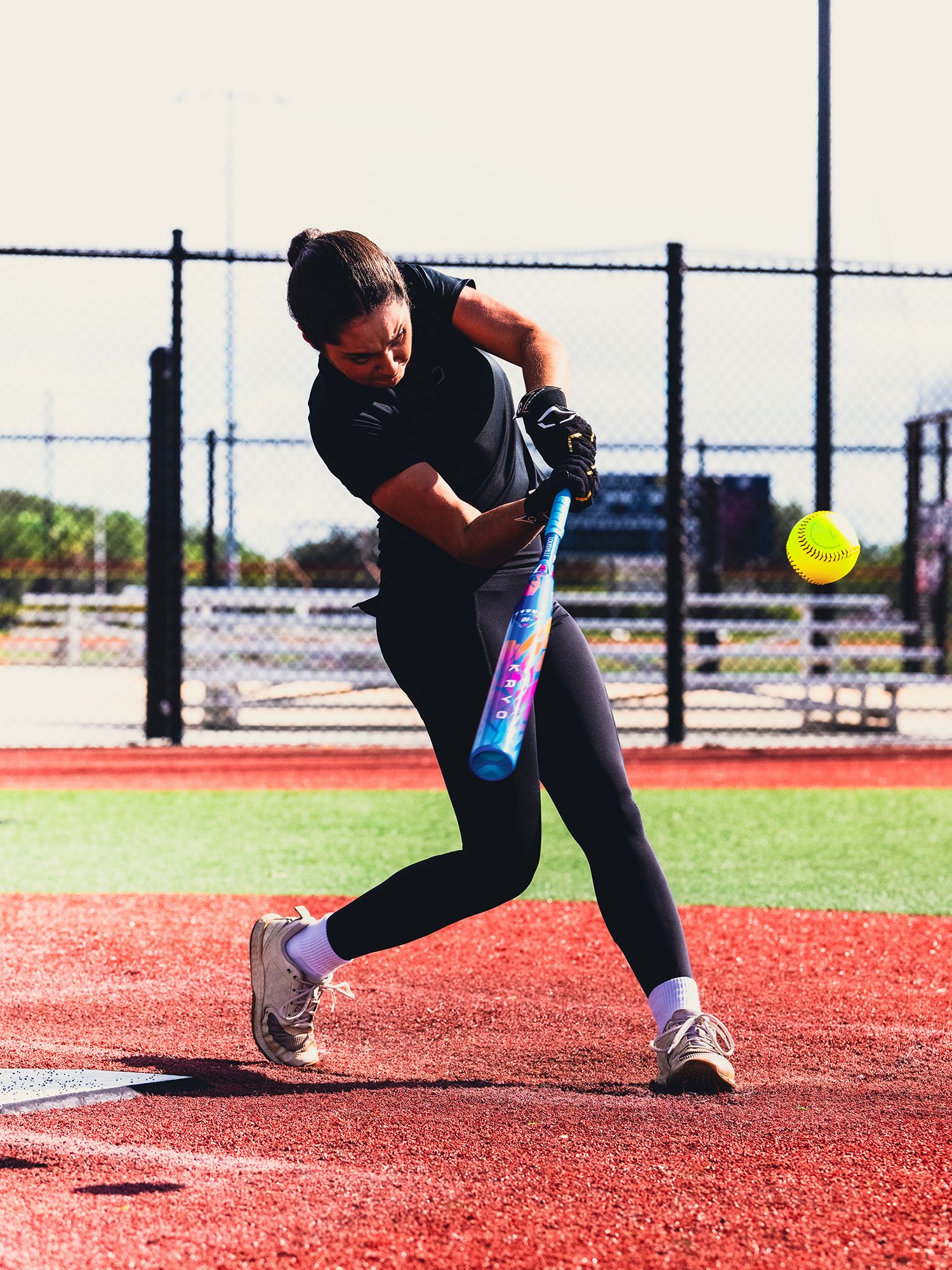 Louisville Slugger Kryo "Love the Moment" Fastpitch Bat 2026 (-11) product image