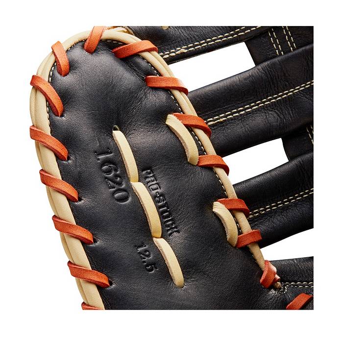  WILSON 2023 A2000® 1679SS 12.5” Baseball First Base Mitt -  Left Hand Throw : Sports & Outdoors