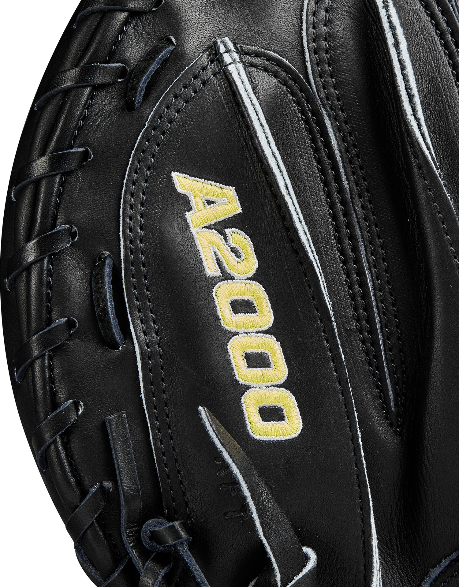 Wilson 33.5" M23 A2000 Classics Series Catcher's Mitt 2025 product image