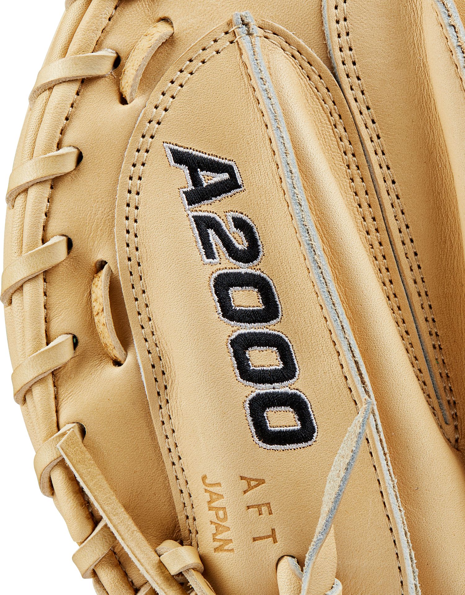 Wilson 33.5" M23 A2000 Classics Series Catcher's Mitt product image